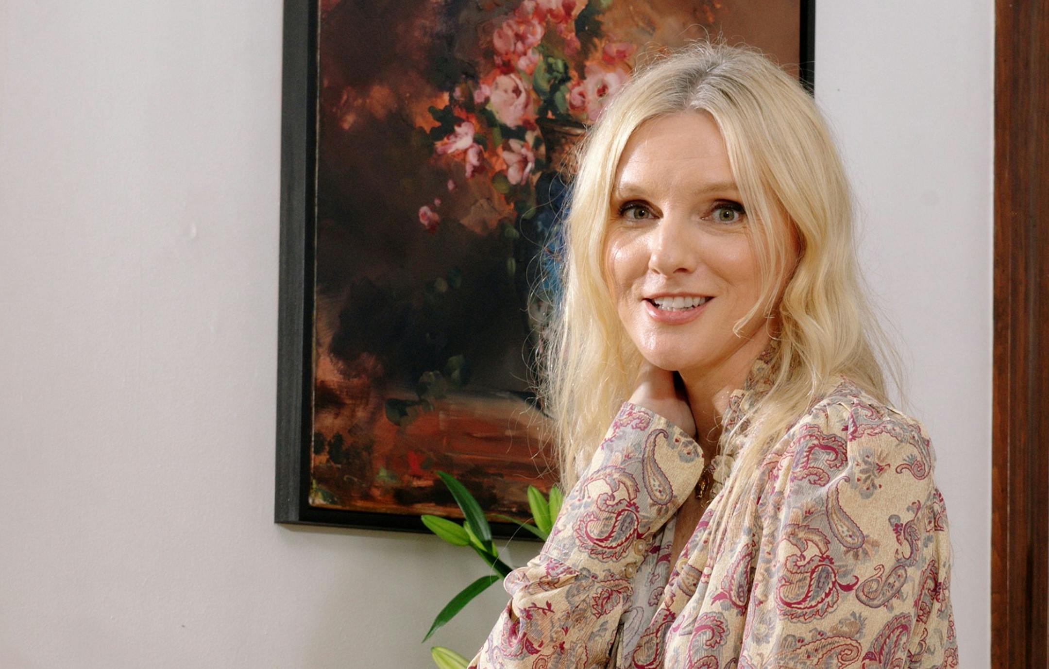 **PHOTO MOVED IN ADVANCE AND NOT FOR USE - ONLINE OR IN PRINT - BEFORE 3:01 A.M. ET ON THURSDAY, NOV. 24, 2022.** Laura Brown, who moved to New York at 27, one week before Sept. 11, 2001, at her home in New York, Nov. 3, 2022. Brown lost her job as editor of InStyle earlier this year, which she took in 2011 after 11 years at HarperÕs Bazaar. (Logan Jackson/The New York Times)