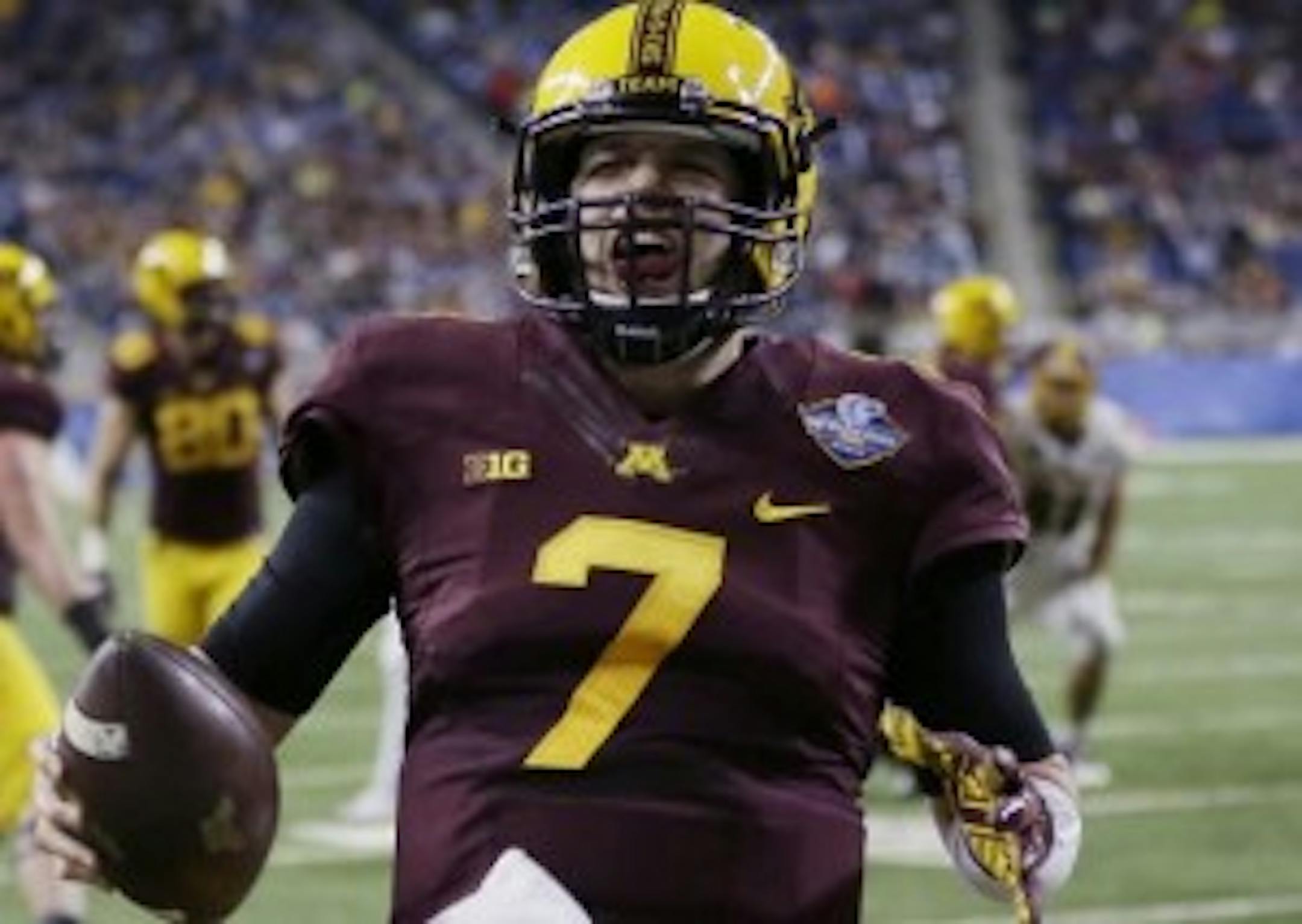 Gophers senior quarterback Mitch Leidner