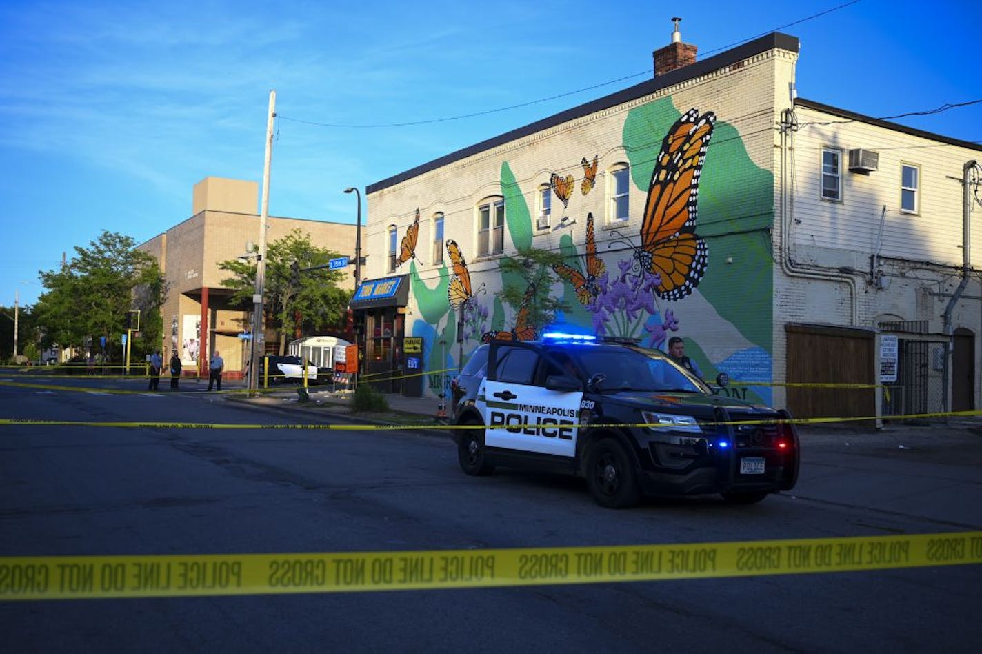 E. 35th St. and Chicago Avenue South Thursday night as Minneapolis Police investigated the homicide of a 17-year old.