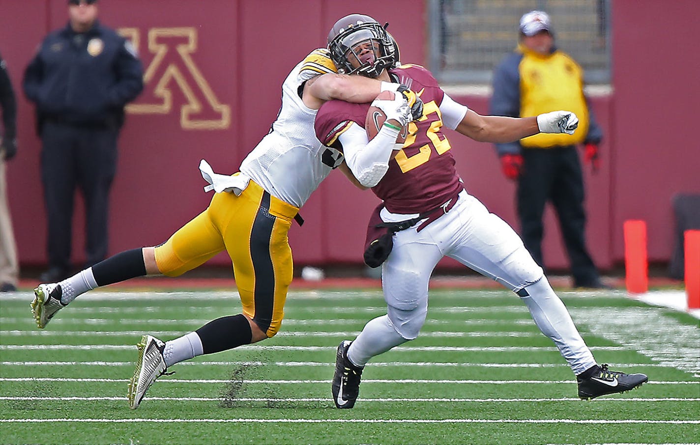 Minnesota's wide receiver Jeff Borchardt catches a pass against Iowa last season.