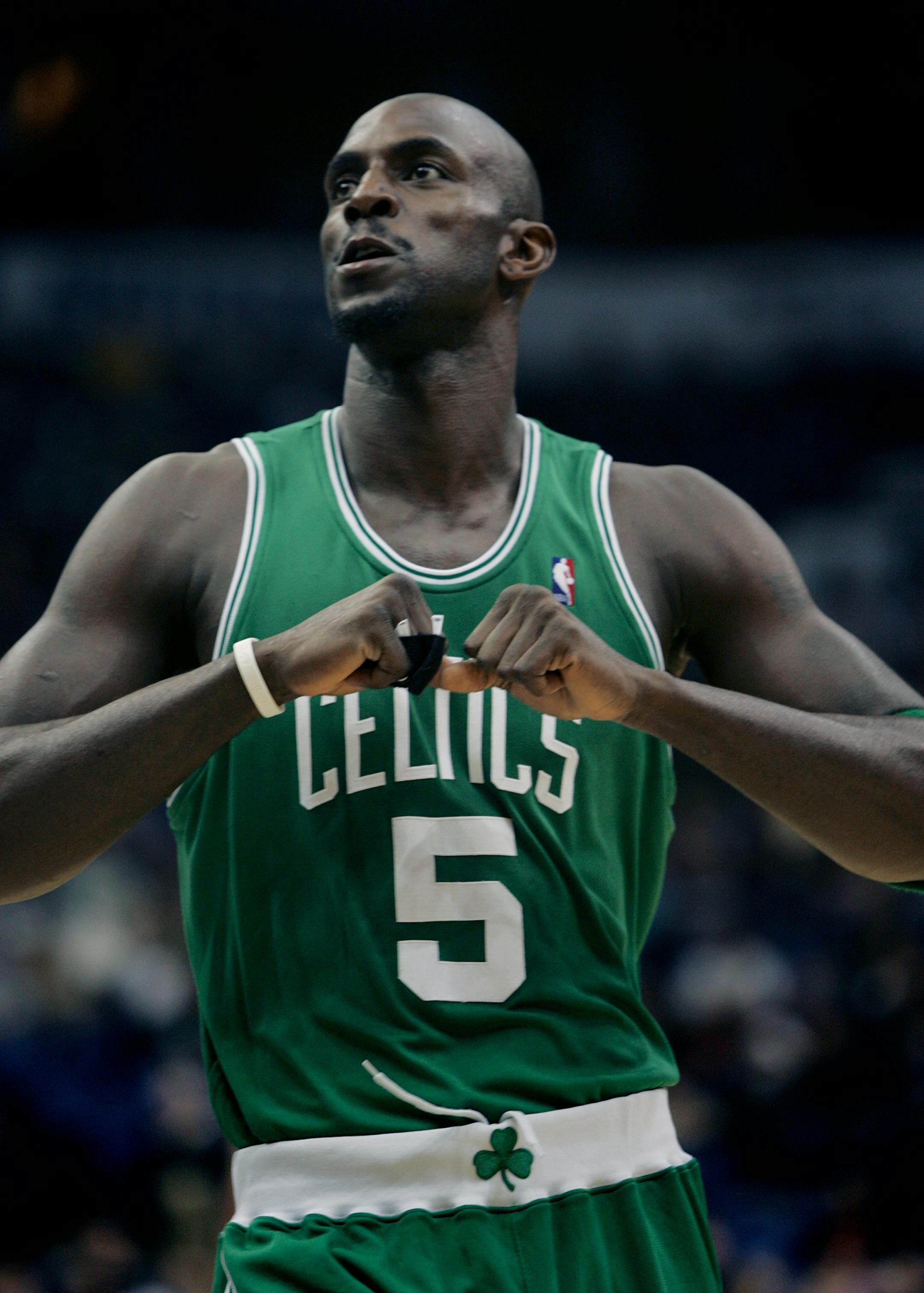 Kevin Garnett and the Boston Celtics got ready to take on the Minnesota Timberwolves.