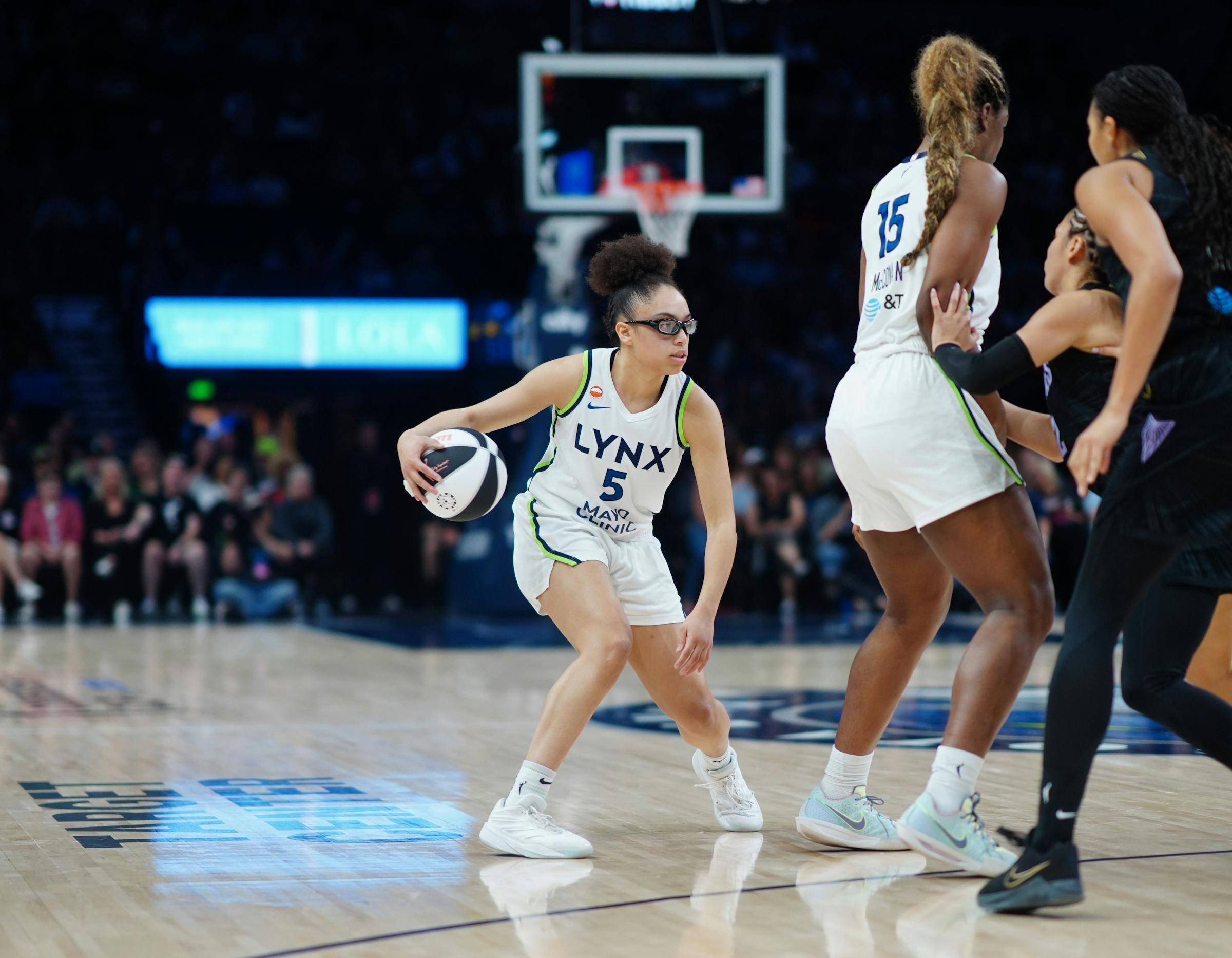 Miles breaks WNBA rookie three-point record in 87-84 Lynx victory over Golden State - Star Tribune