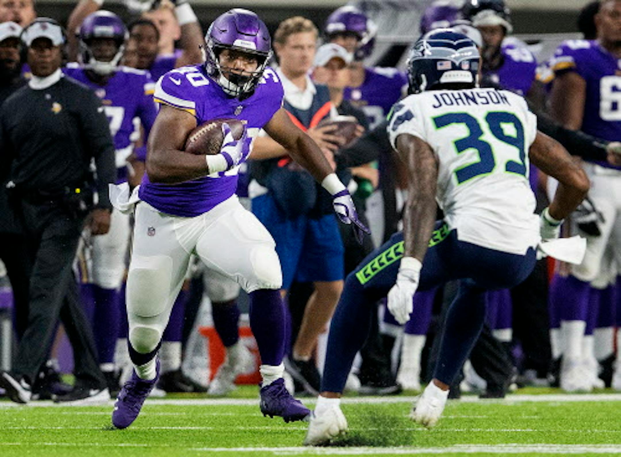 Minnesota Vikings C.J. Ham (30).