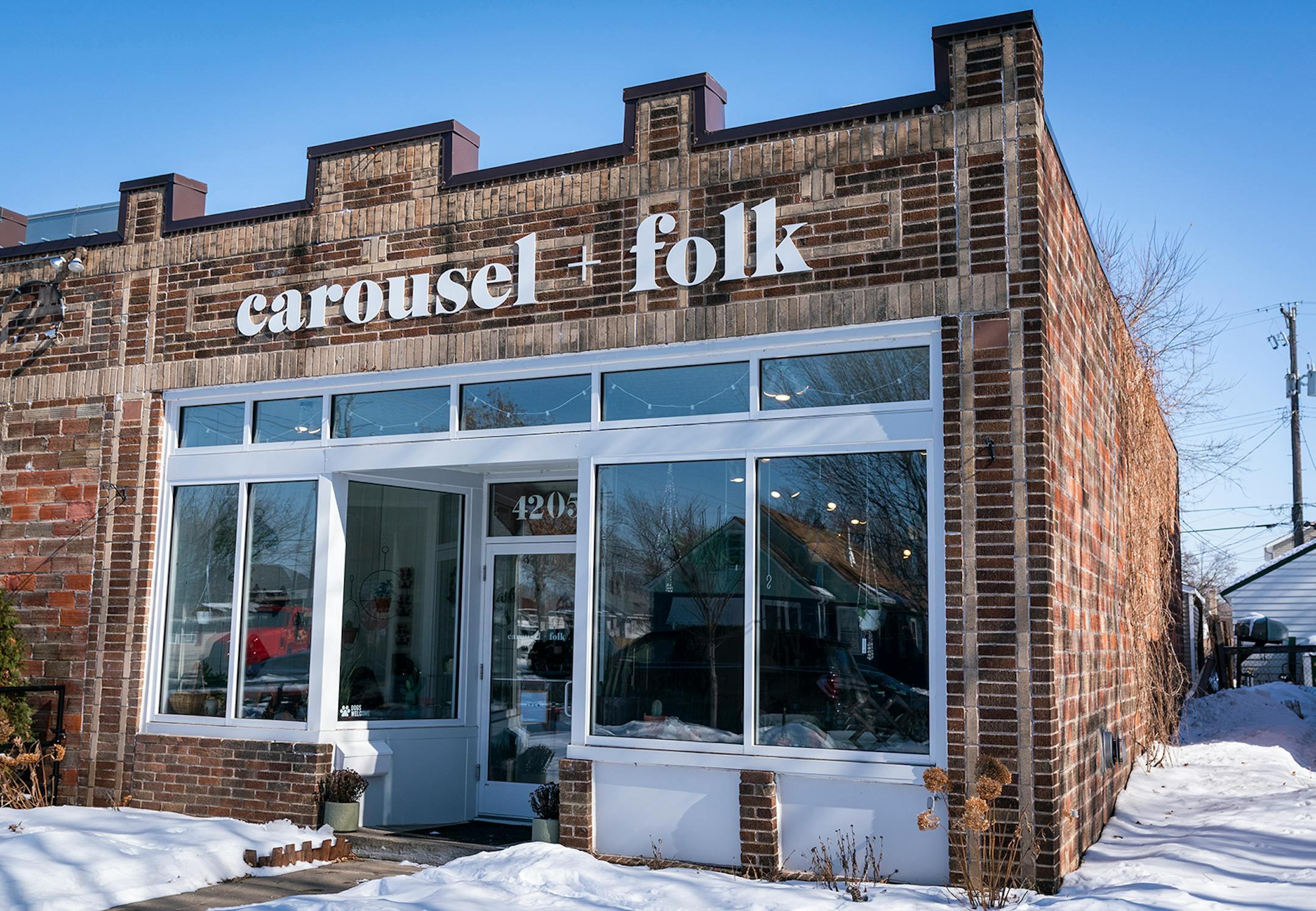 Carousel + Folk a shop for curated vintage goods, gifts and plants, in Minneapolis.