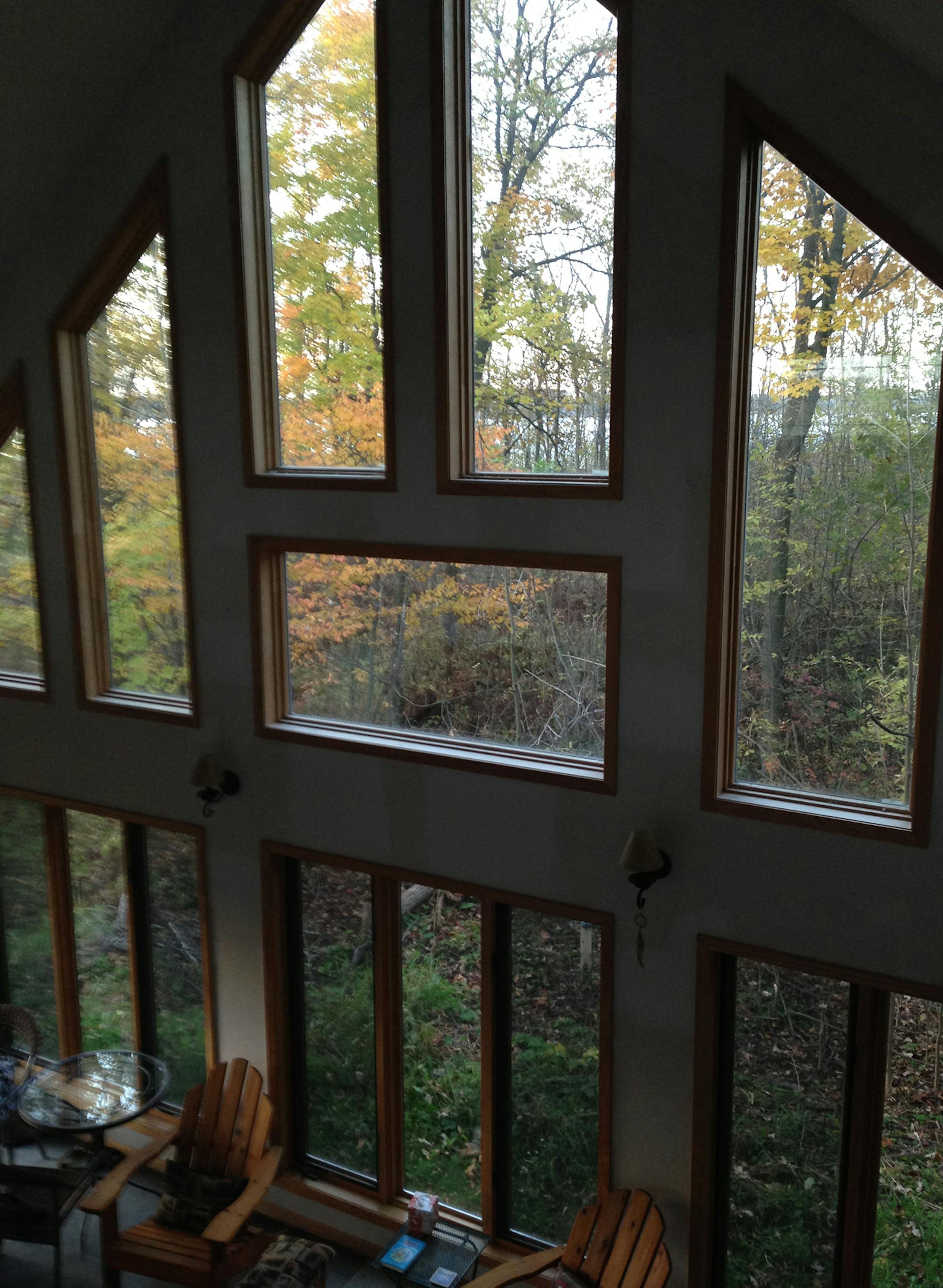 The little place set back from the lake is a perfect retreat.