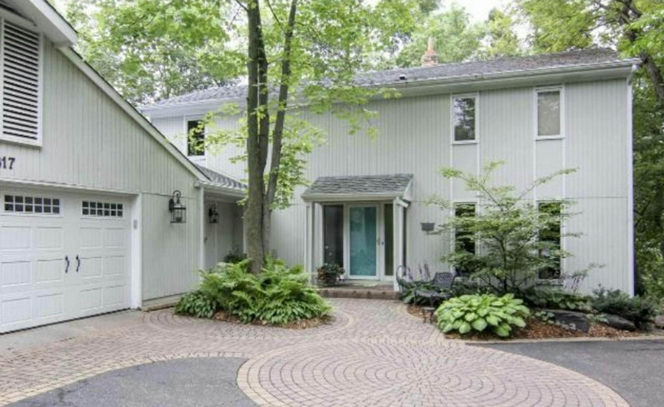 ... Minnetonka
Built in 1977, this four-bedroom, four-bath house has 3,141 finished square feet and features three bedrooms on one level, three fireplaces, updated windows, hardwood floors and bathrooms, full finished walkout basement, screen porch, three decks and patio. Listed by Tom Duevel, Coldwell Banker Burnet, 952-473-3000.