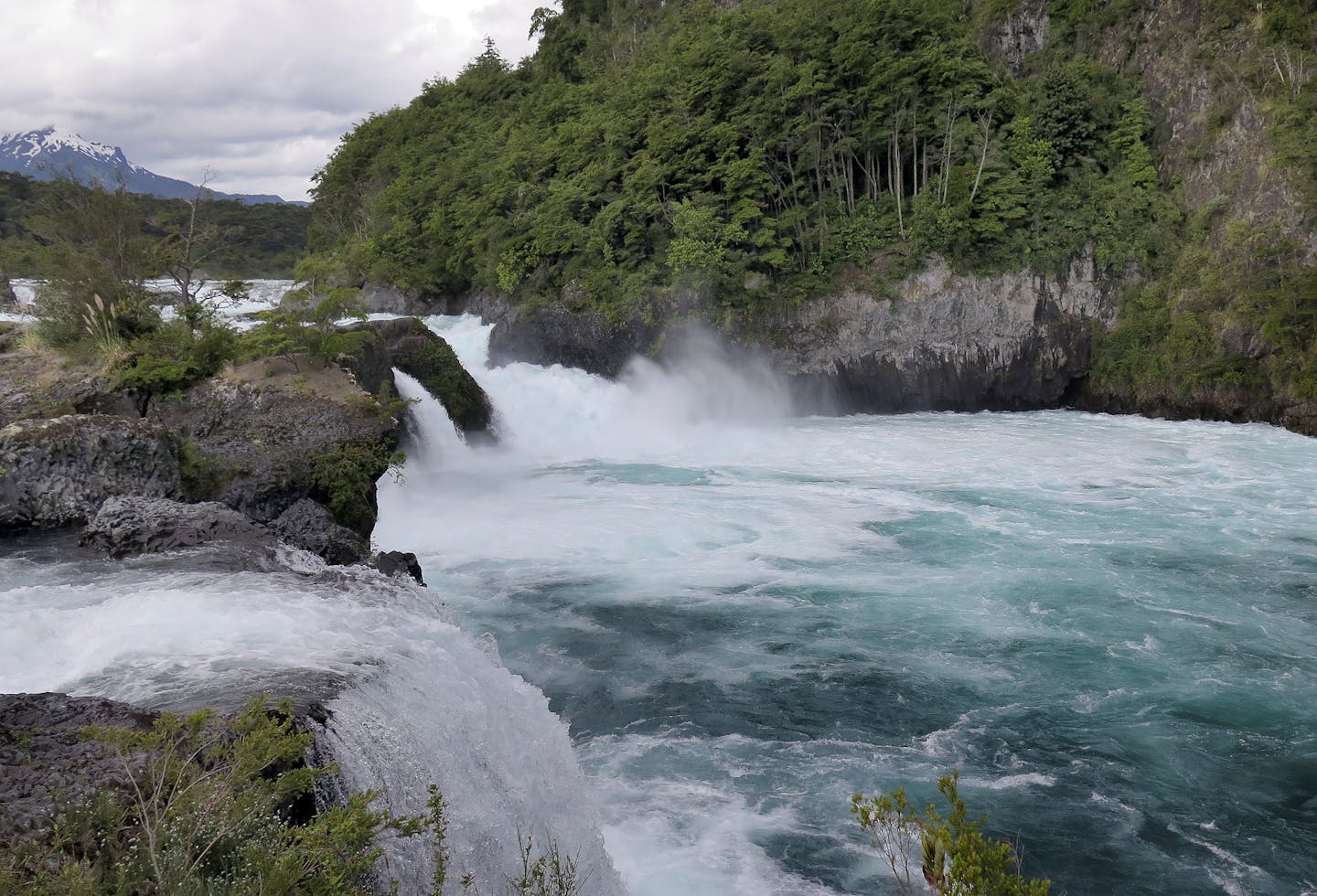 In southern Chile, a strong devotion to land and water
The region, a magnet for adventure-seekers, provides plenty of thrills even for casual tourists.
By Miguel Ot&#xe1;rola? miguel.otarola@startribune.com ID: 1005378208