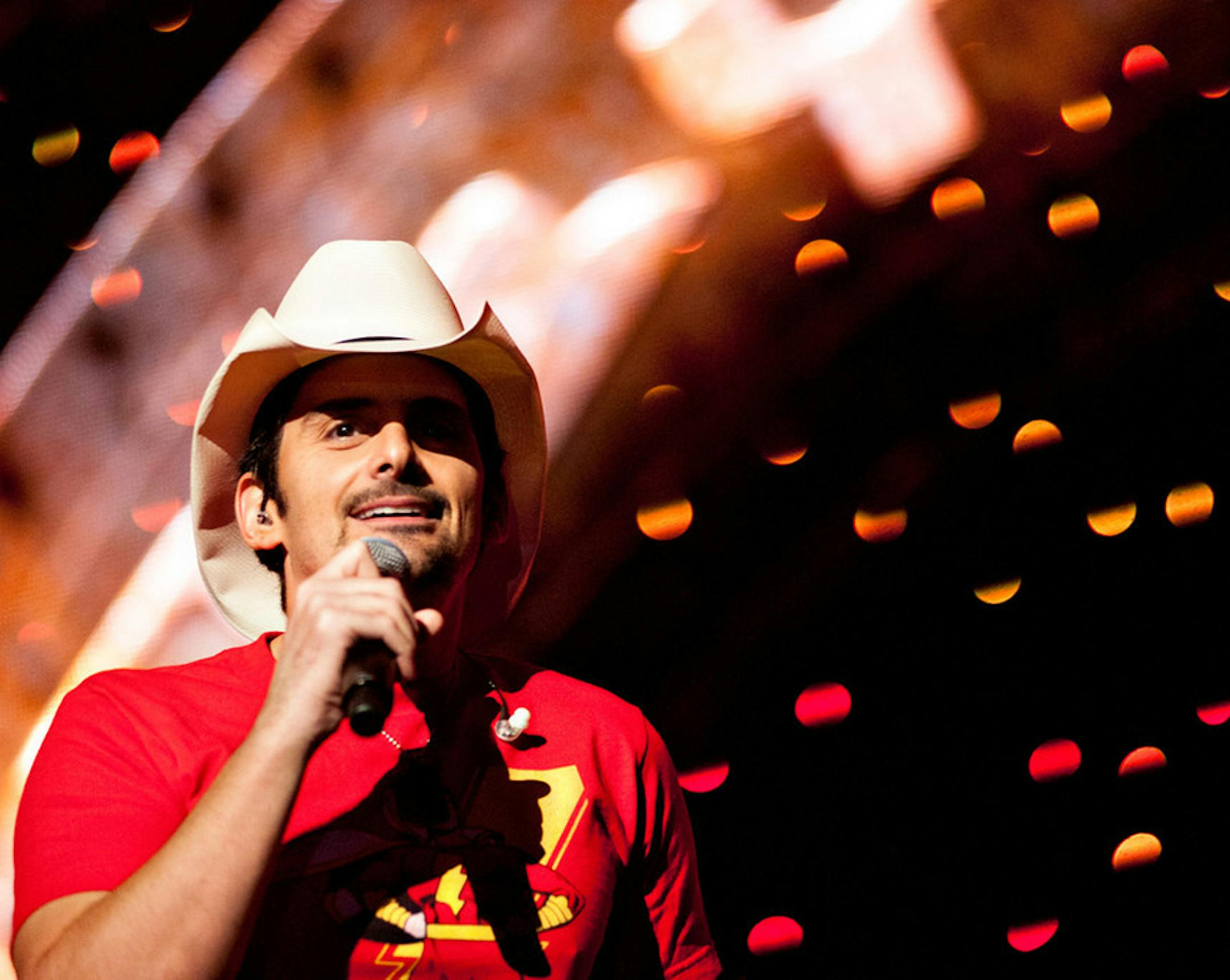 Brad Paisley performs at the Xcel Energy Center in St. Paul, MN on Nov. 16, 2013. Photo by Leslie Plesser. ORG XMIT: MIN1311171409032425