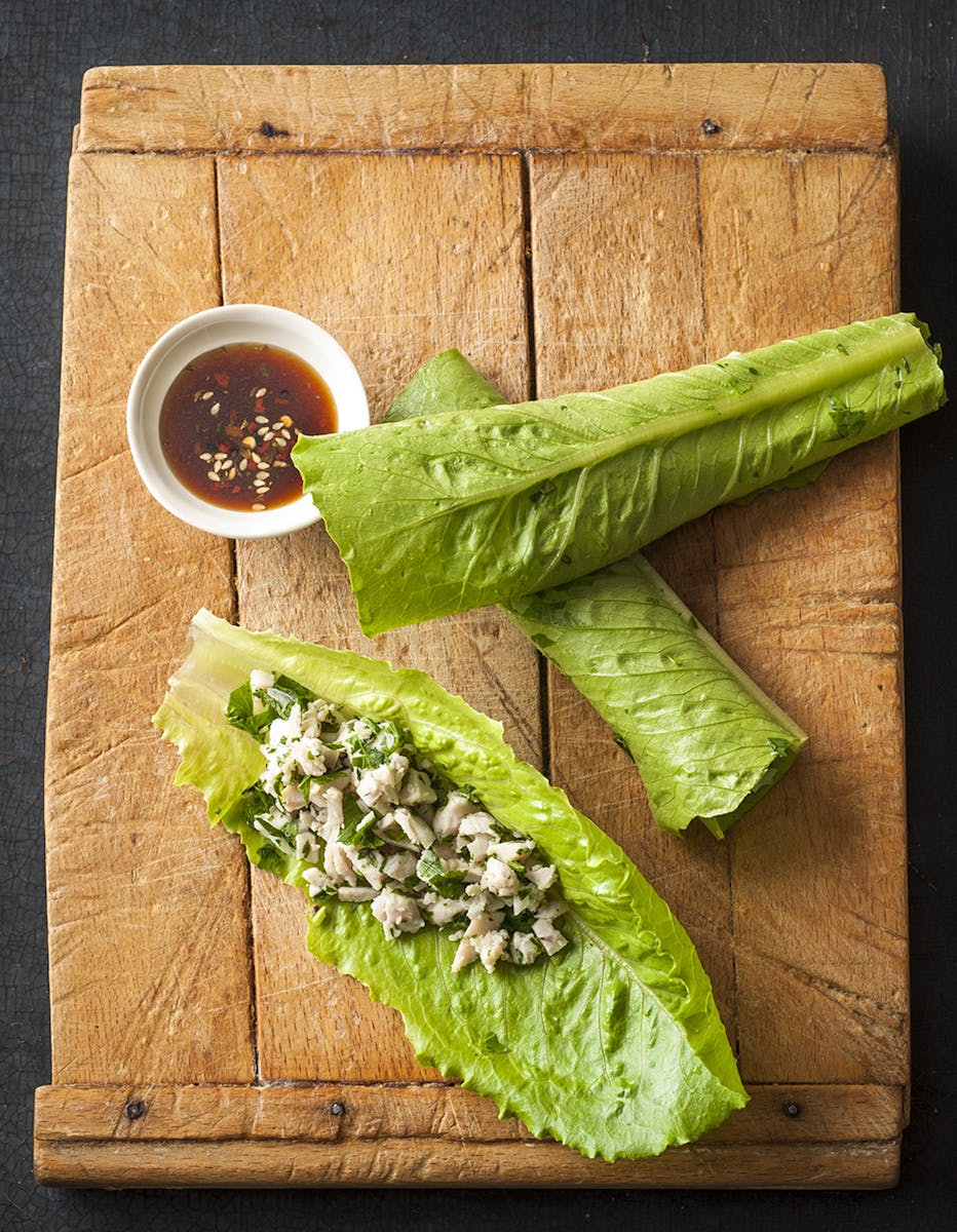 Chicken Lettuce Wraps With Spicy Dipping Sauce