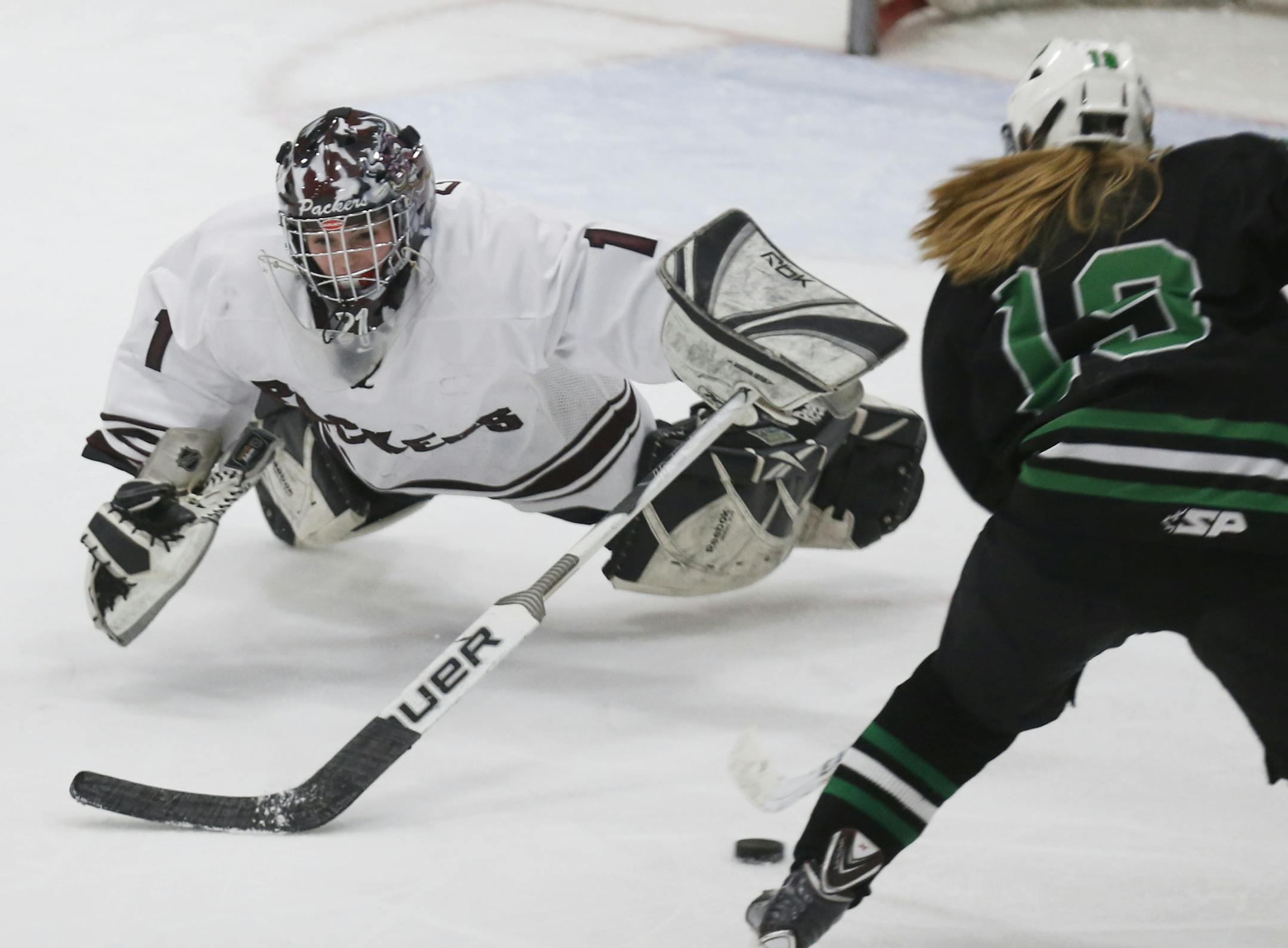 At the final game of the Kaposia Classic held at Wakota Arena held in South St. Paul, Hill Murray faced the South St. Paul Packers. Packers goalie Sydney Conley(1) came out but failed to stop a goal by Kenzie Prater(19). ]richard tsong-taatarii/rtsong-taatarii@startribune.com