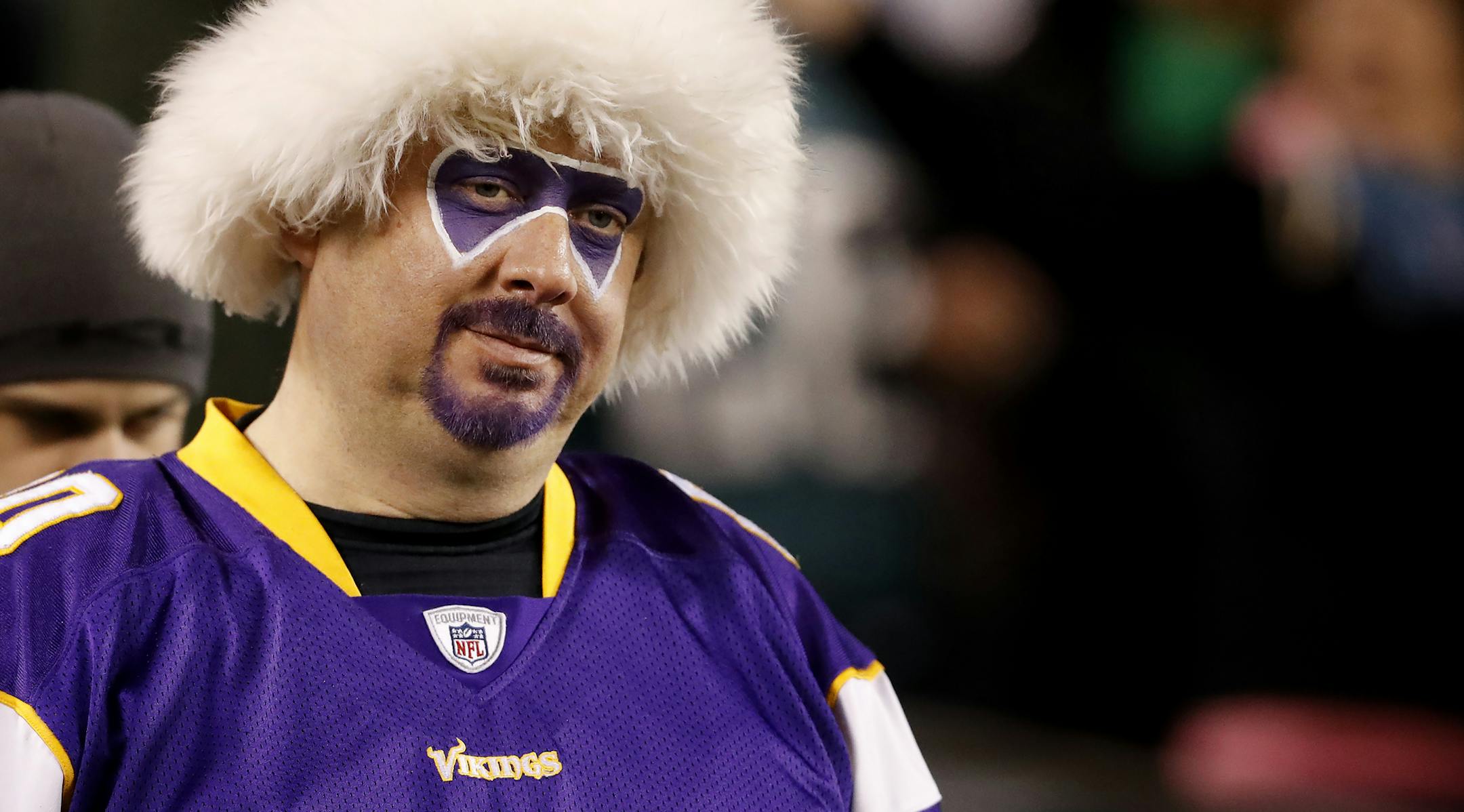 A Vikings fan in the fourth quarter. Philadelphia beat Minnesota 38-7. ] CARLOS GONZALEZ ï cgonzalez@startribune.com - Philadelphia, PA - Lincoln Financial Field, NFL, NFC Championship game, Minnesota Vikings vs. Philadelphia Eagles