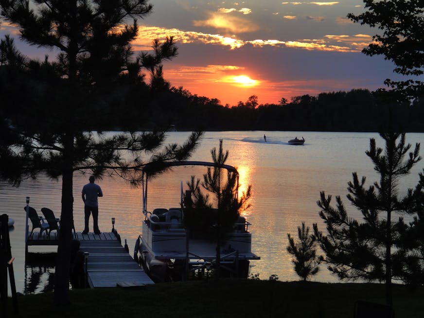 n the Land of 10,000 Lakes, summer fun means water. Is this the year to take the plunge and buy a lake home? And how do you find the right one?
To start your search, check out LakePlace.com, which lists all lake properties for sale in Minnesota and Wisconsin, as well as vacation rentals and resorts.
Right now, buyers outnumber sellers for moderately priced properties within a three-hour radius of the Twin Cities.
&#x201c;The hot ticket is the $250,000 to $400,000 year-round home on a swimmable l