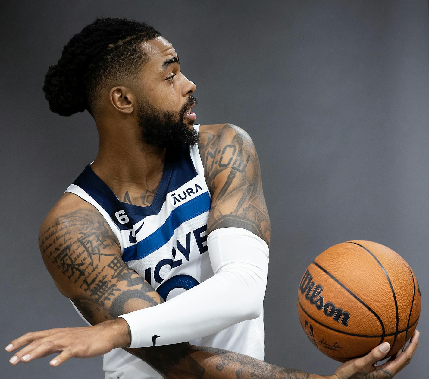 Timberwolves D'Angelo Russell strikes a pose as he makes his way through photo shoots and videos and interviews during the Minnesota Timberwolves Media Day at Target Center in Minneapolis, Minn., on Monday, Sept. 26, 2022.] Elizabeth Flores • liz.flores@startribune.com