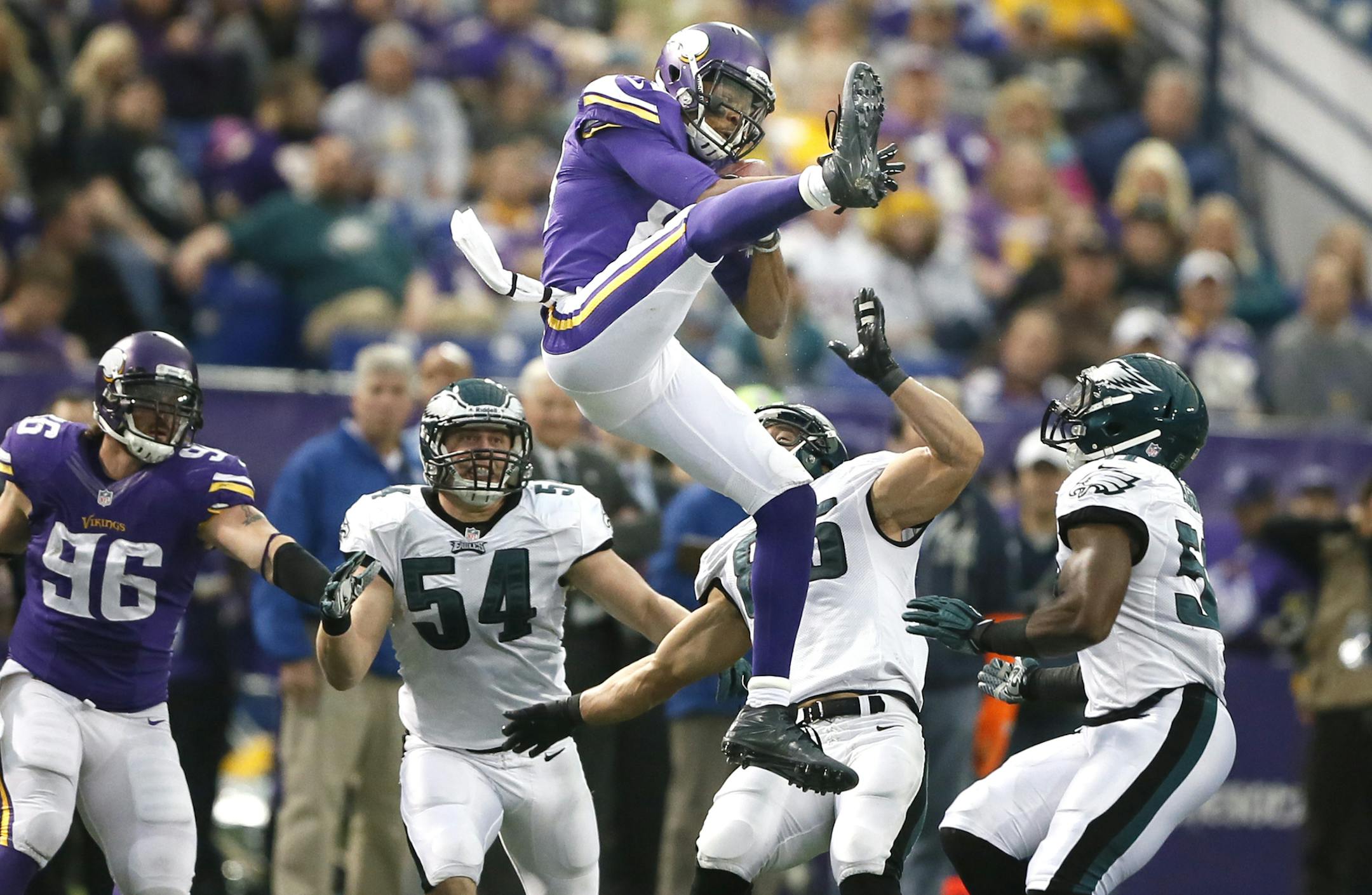 Minnesota Vikings wide receiver Jerome Simpson (81) jumped high to catch an onside kick in the forth quarter during NFL action between the Minnesota Vikings and the Philadelphia Eagles at Mall of America Field Sunday December 15, 2013 in Minneapolis , ] JERRY HOLT ‚Ä¢ jerry.holt@startribune.com