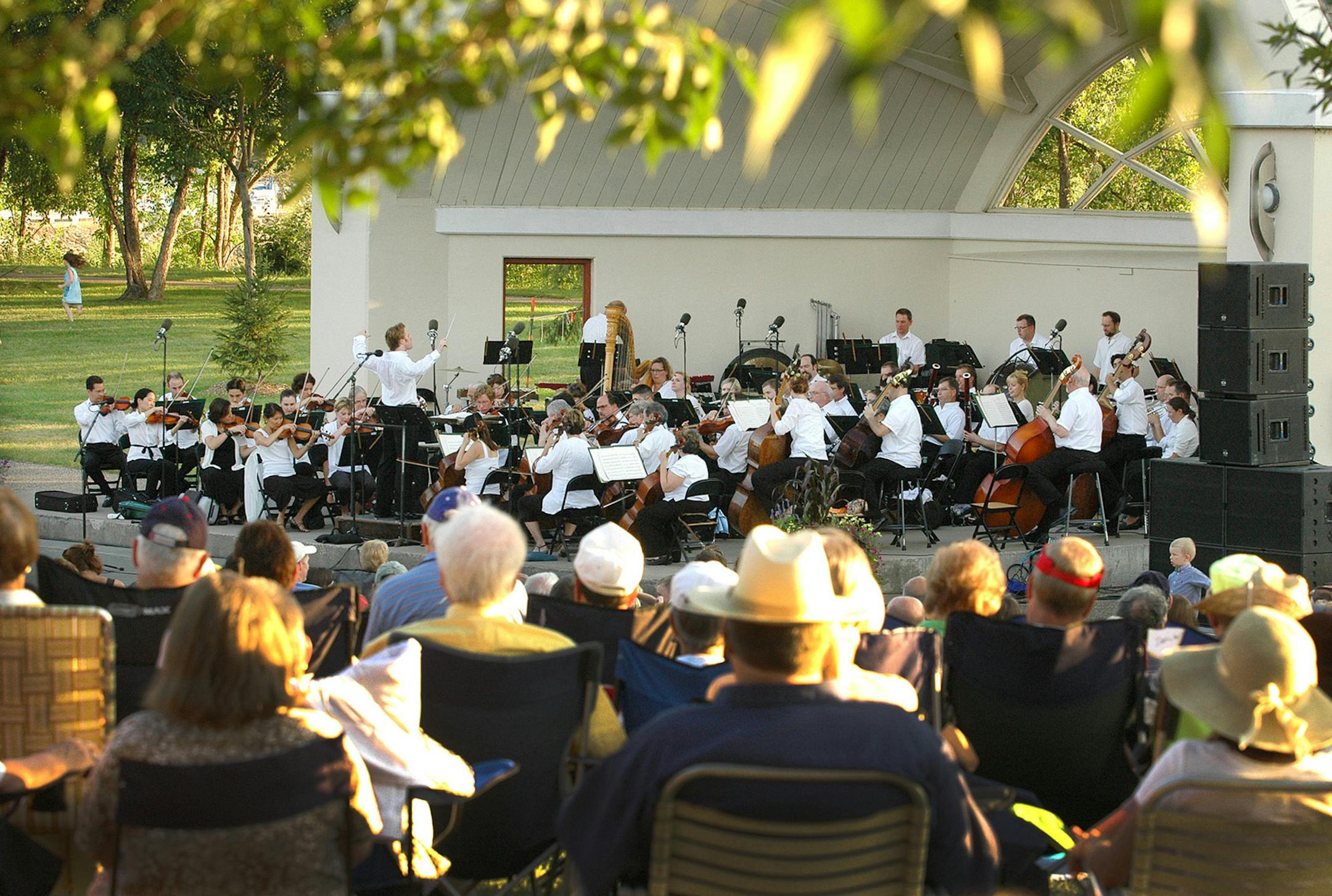 Minnesota Orchestra performing in Hudsonís Lakefront Park, 2012. John Potter