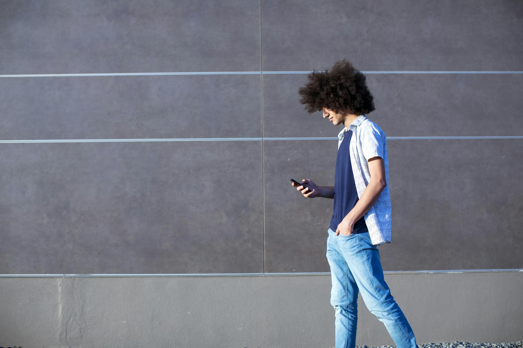 The photo-sharing app Instagram spent time focusing on how to retain and engage teenagers, New York Times reported Saturday. (Sebnem Ragiboglu/Dreamstime/TNS) ORG XMIT: 29721031W