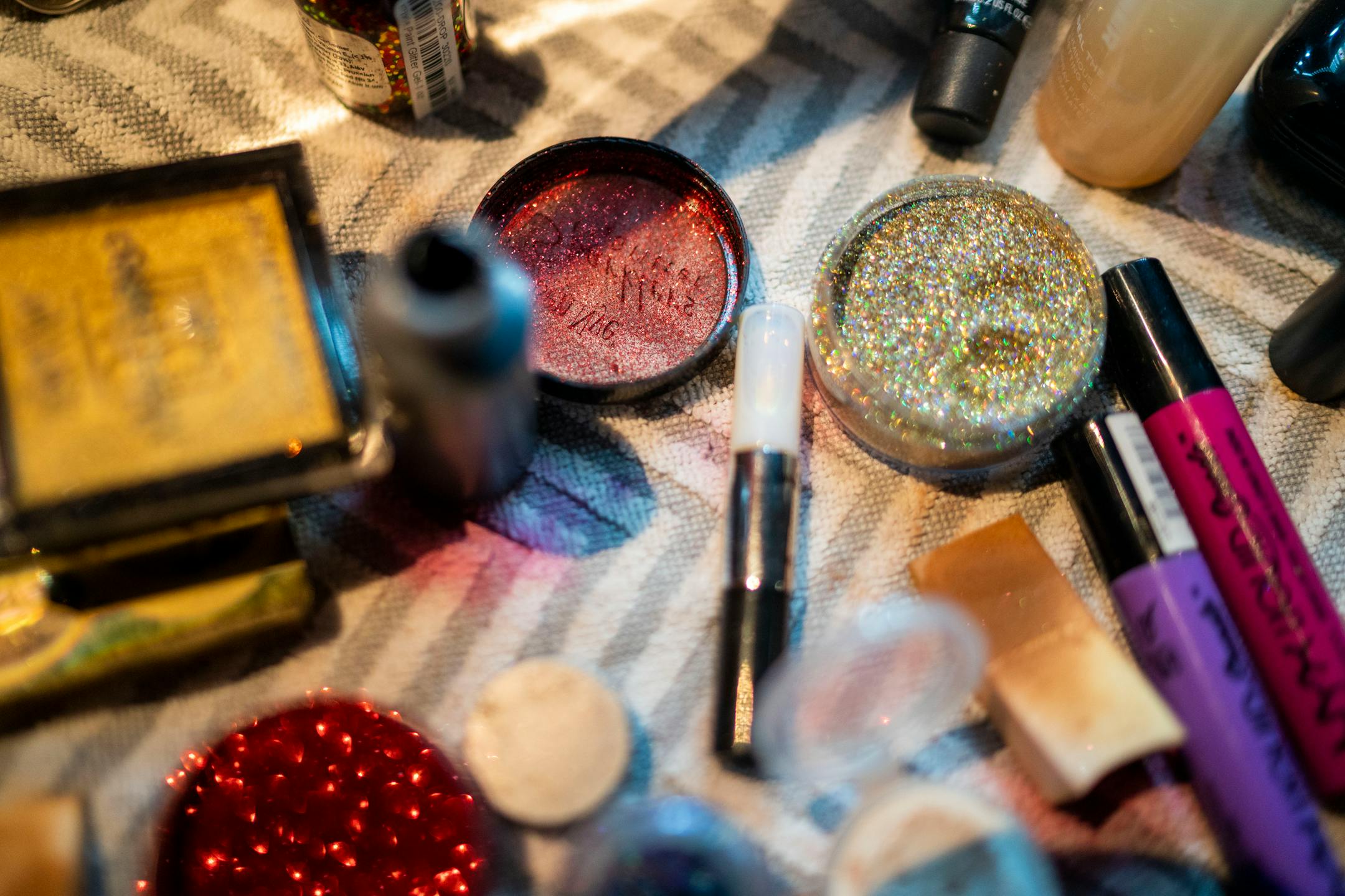 Make up backstage at a weekly drag show hosted by Flip Phone Events At Crave on Sunday, June 20, 2021, in Minneapolis. ] ANTRANIK TAVITIAN • anto.tavitian@startribune.com