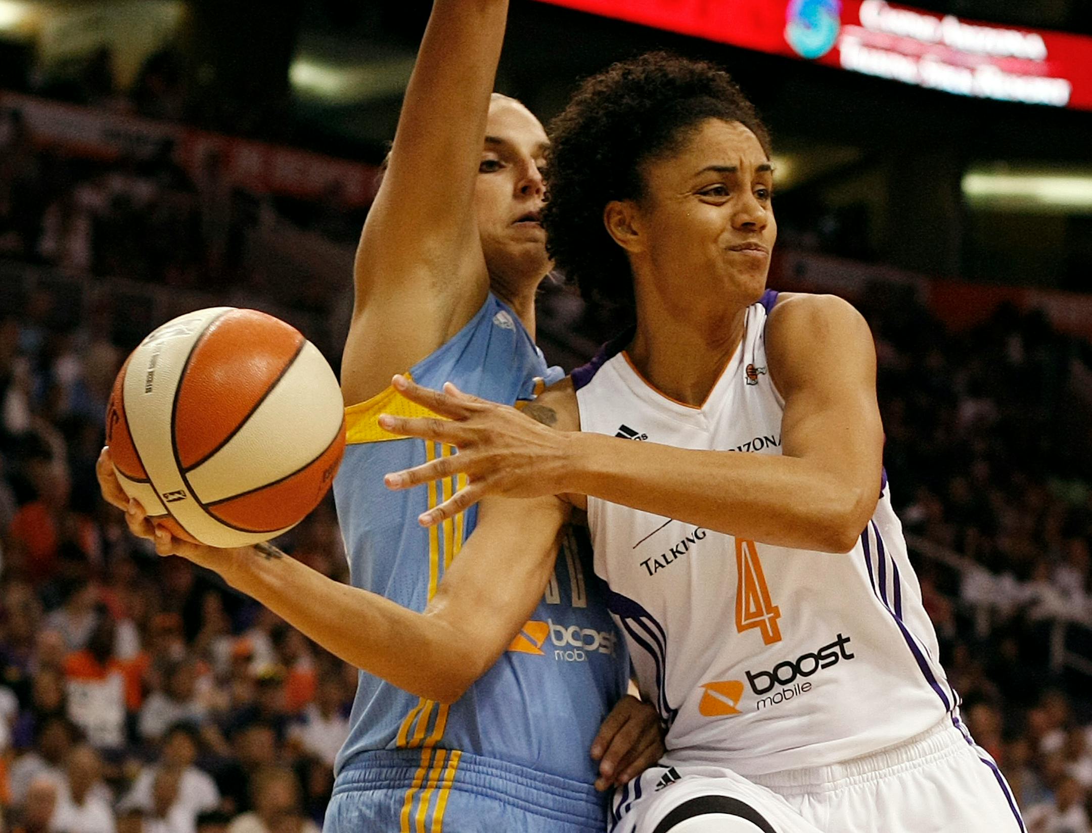 Phoenix Mercury forward Candice Dupree (4).