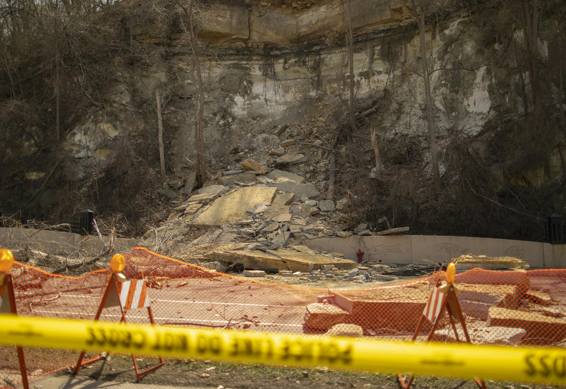 The spot on Wabasha St. that is closed due to debris from the land slide. ] JEFF WHEELER ï jeff.wheeler@startribune.com A portion of the bluff broke off above Wabasha St. on St. Paul's West Side over the weekend, closing the street until city engineers decide whether to preemptively remove some more of the bluff to prevent another landslide. The aftermath was photographed Tuesday afternoon, May 1, 2018 in St. Paul.
