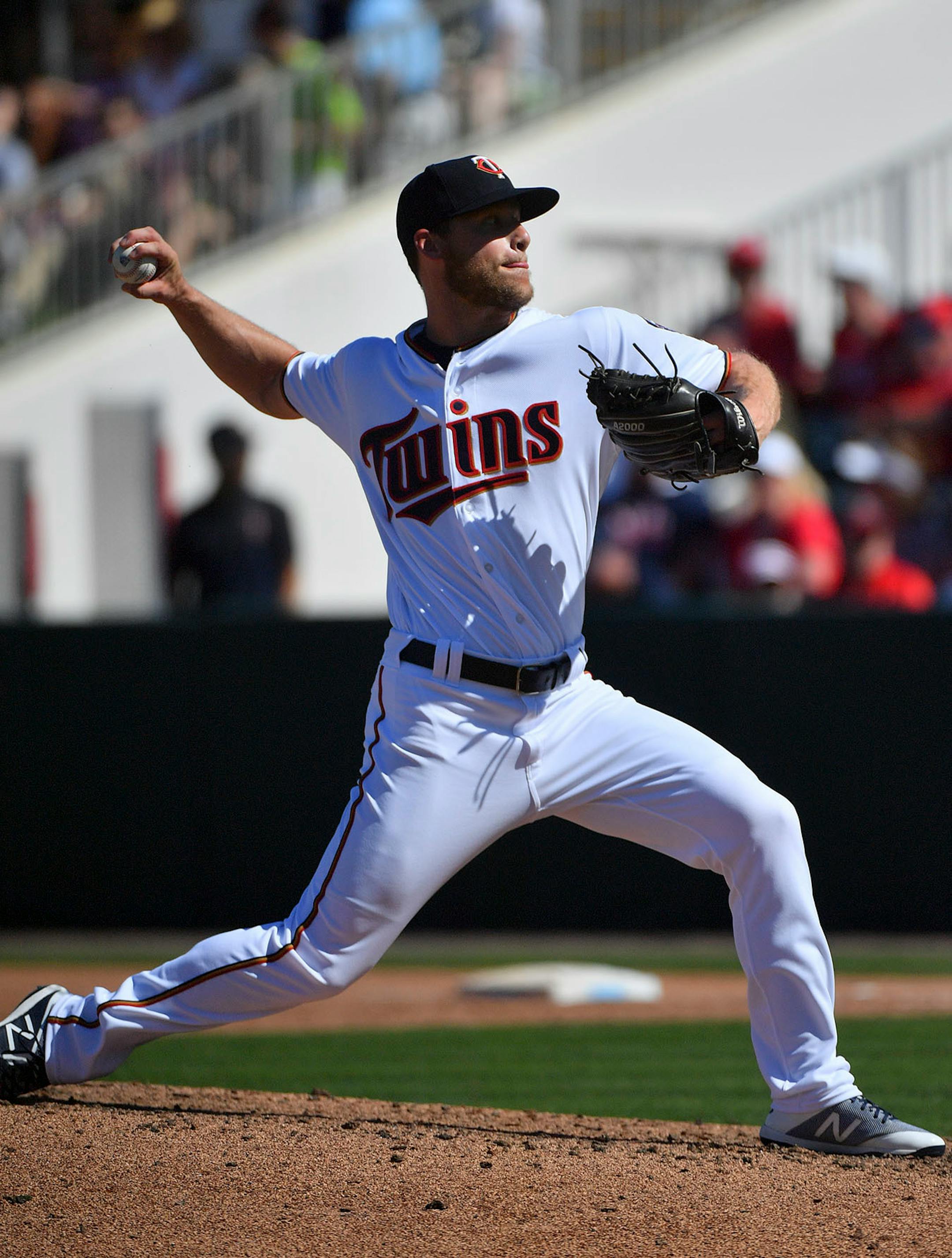 Twins pitcher Alan Busenitz (67) threw in the fifth inning.