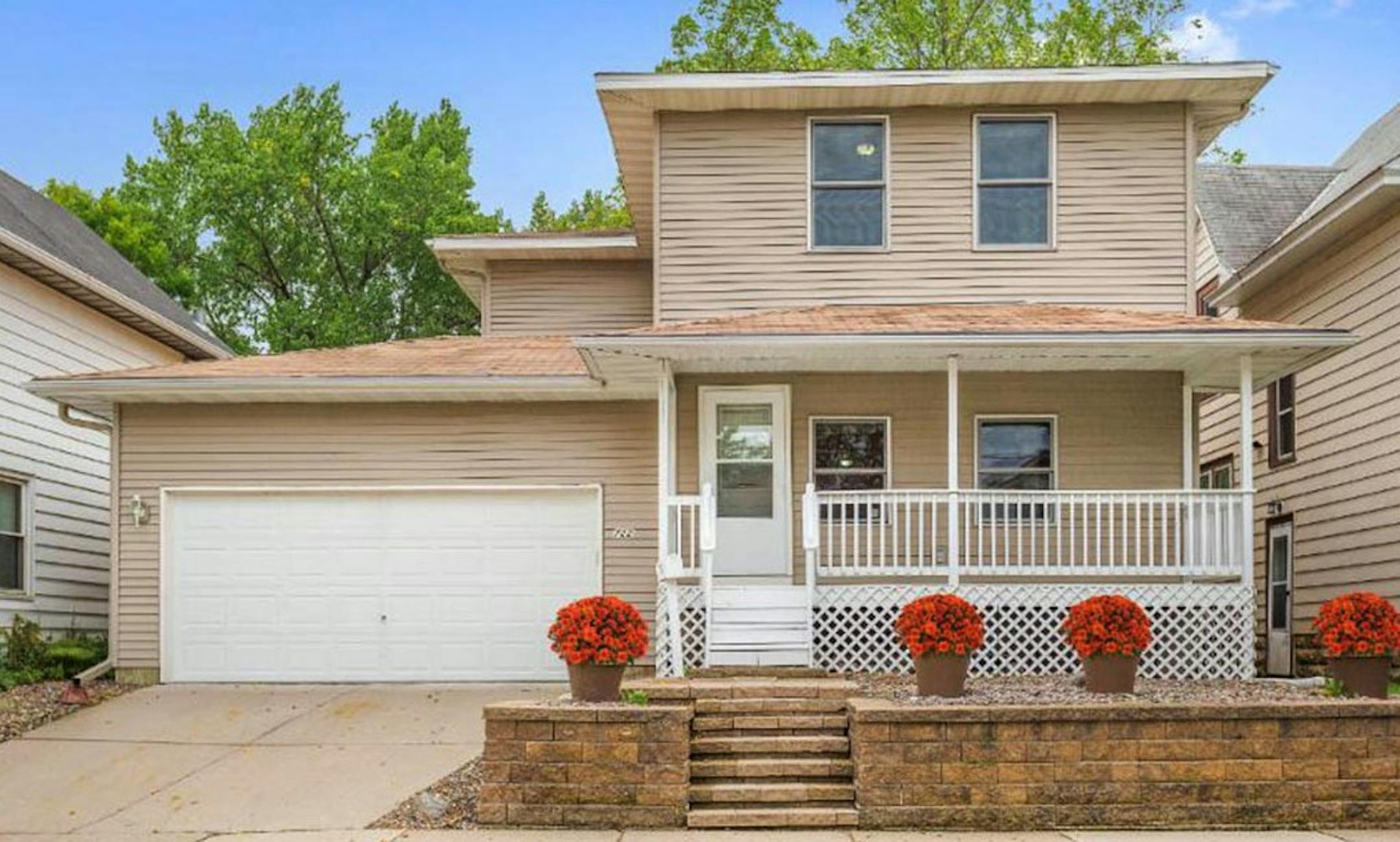 St. Paul
Built in 2004 , this three-bedroom, two-bath house located in the West Seventh neighborhood has 1,926 finished square feet and features three bedrooms on one level, full basement, porch, patio, fenced yard and two-car attached garage. Listed by Tom Lee, Empire Realty, 651-210-6306.