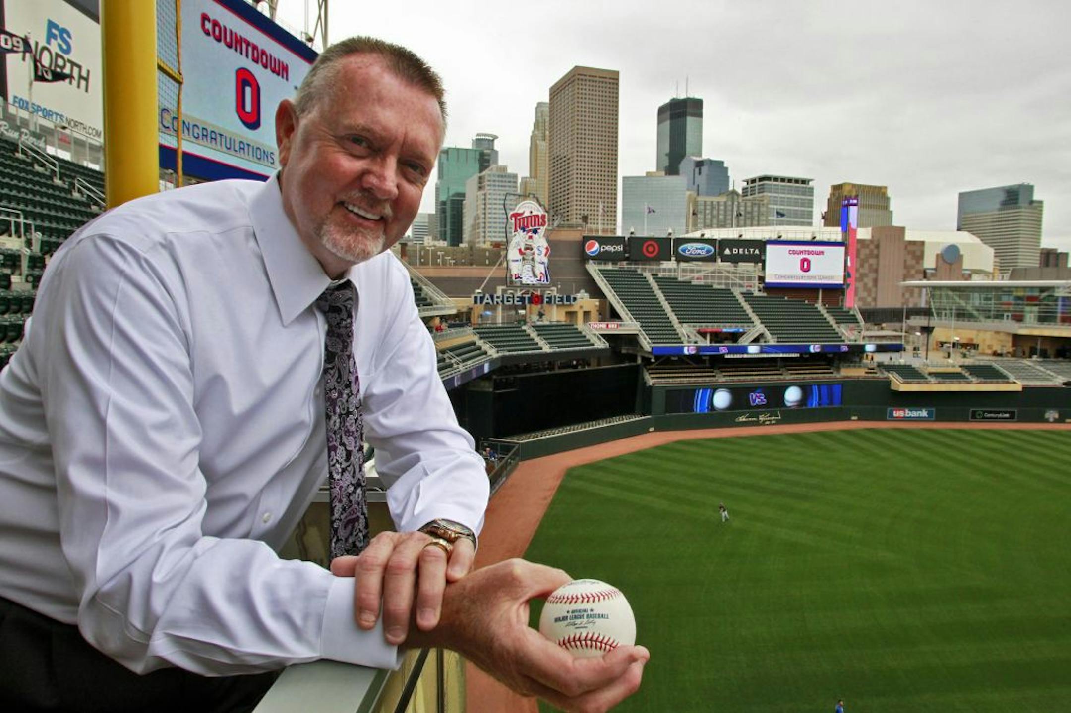 Blyleven looks over Target Field.