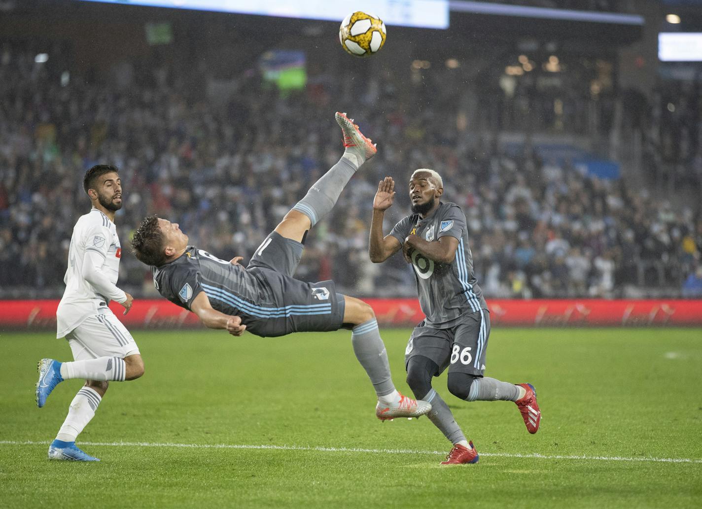 Minnesota United midfielder Robin Lod (16) with Wilfried Moimbe (86) tried score on a corner kick in the first half at Allianz Field.] Jerry Holt &#x2022; Jerry.holt@startribune.com LAFC at Minnesota United at Allianz Field Sunday Sept. 29, 2019. Minneapolis, MN. Jerry Holt