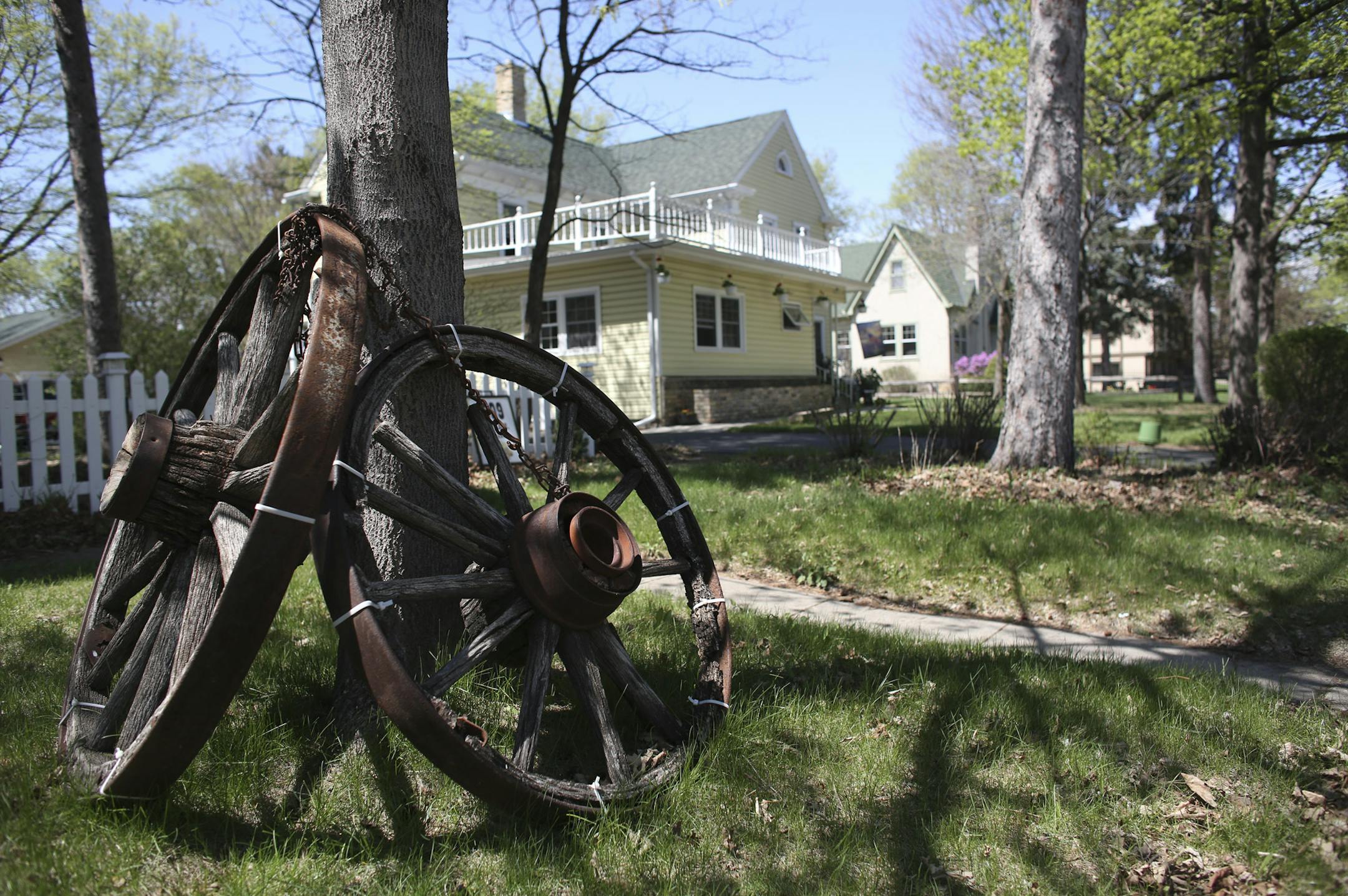 Most of the homes on this block of Third Ave. were built in the late 1800s in Anoka, Min., Wednesday, May 15, 2013. ] (KYNDELL HARKNESS/STAR TRIBUNE) kyndell.harkness@startribune.com