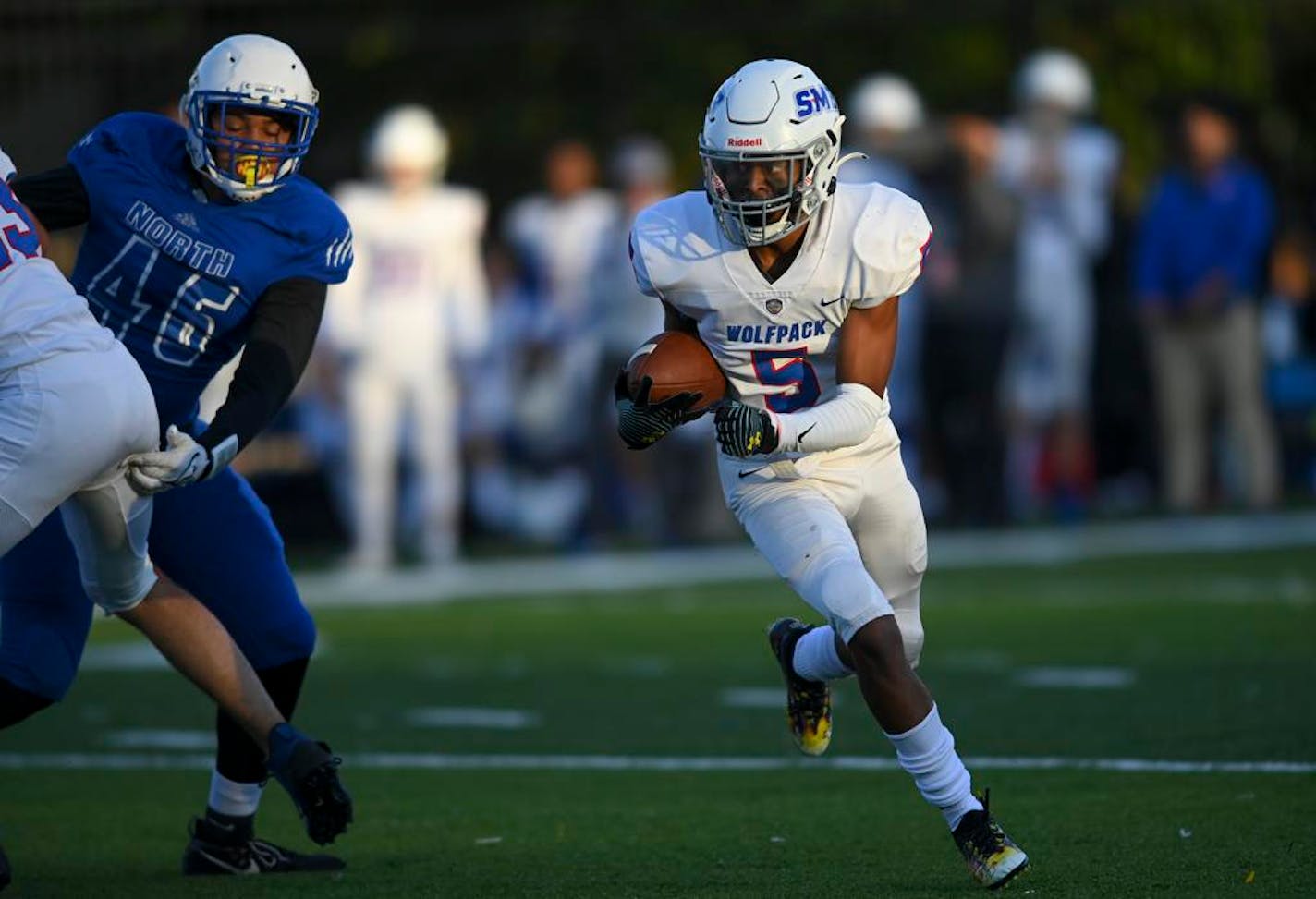 SMB Wolfpack running back Sanjay Redd (5) ran for a touchdown in the second half against Minneapolis North. ] AARON LAVINSKY • aaron.lavinsky@startribune.com