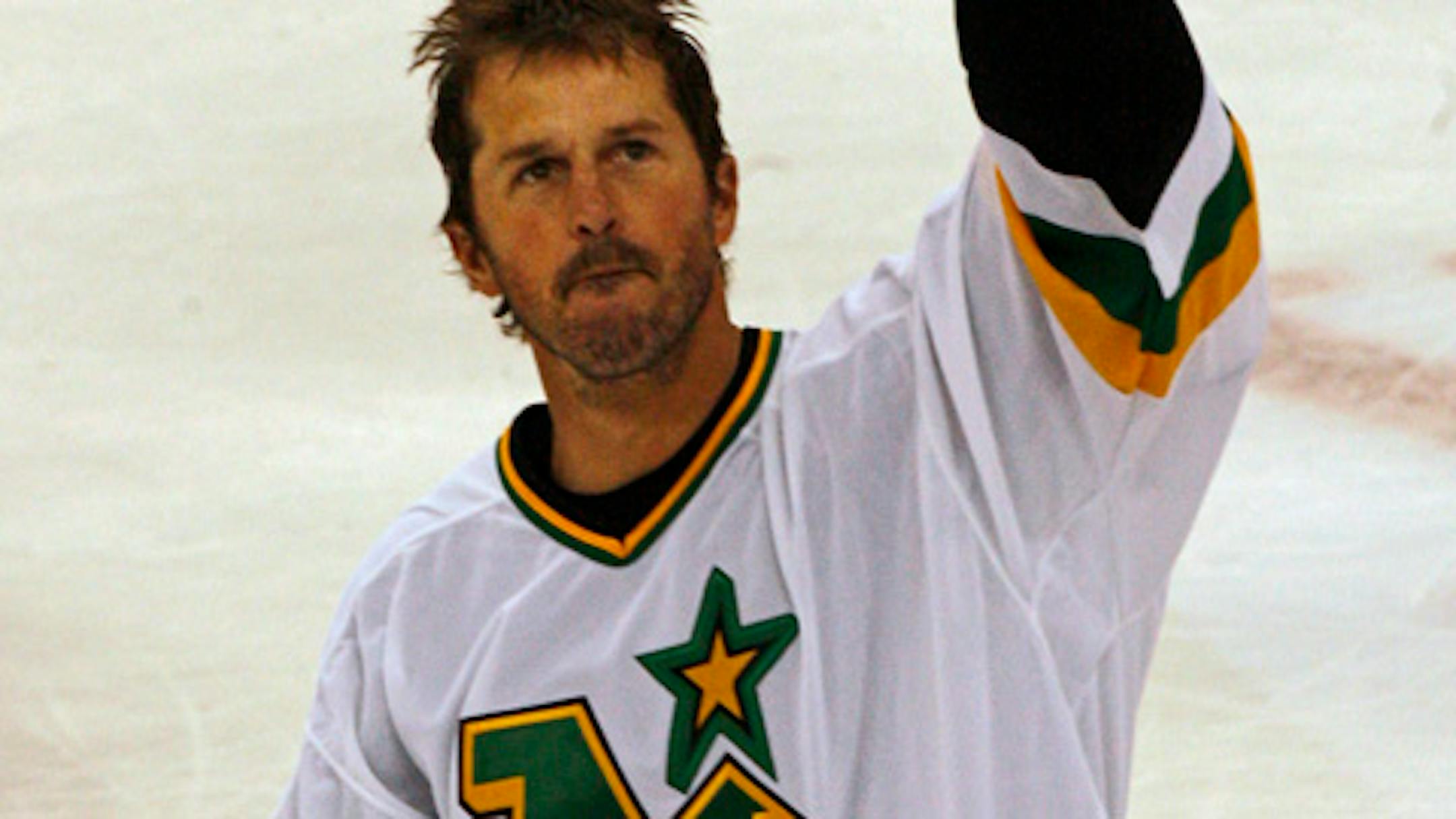 Mike Modano in 2010