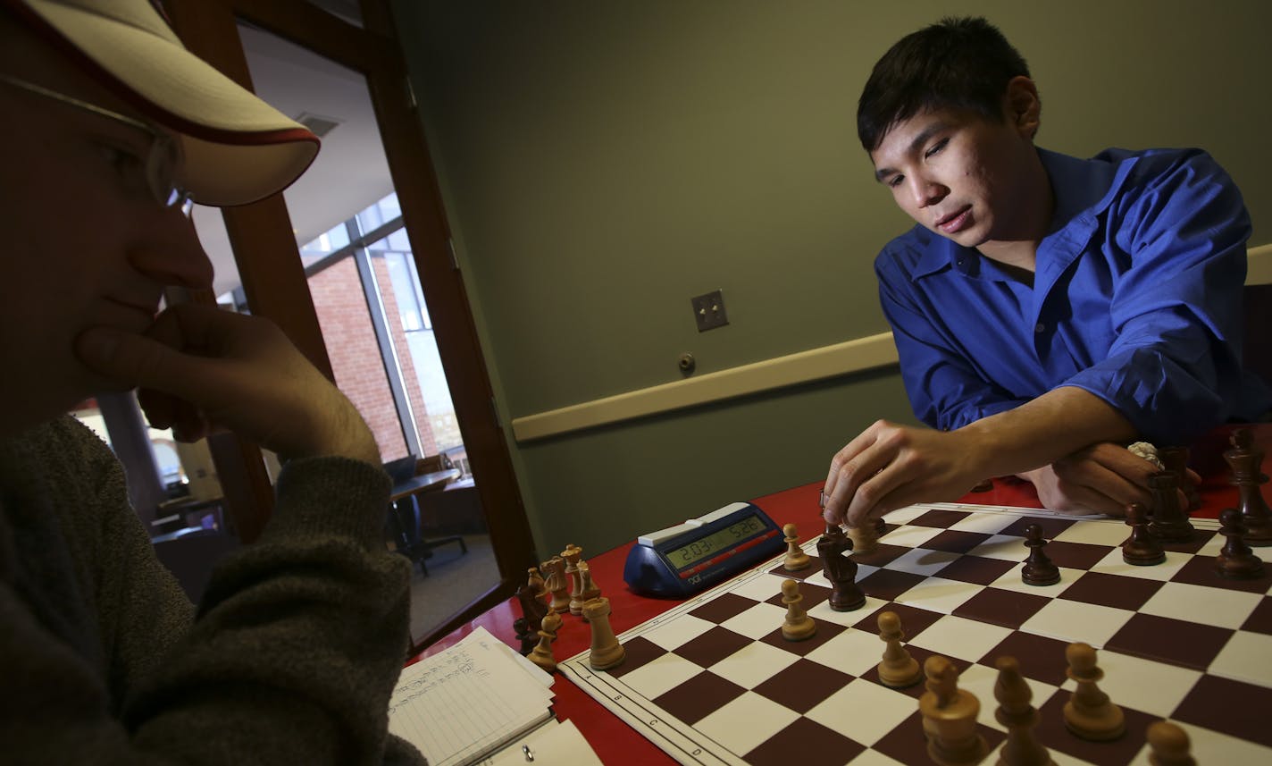 Chess Grandmaster Wesley So played chess with Sean Nagle at the Ridgedale Public Library on Friday, February 27, 2015 in Minnetonka, Minn. ] RENEE JONES SCHNEIDER &#x2022; reneejones@startribune.com