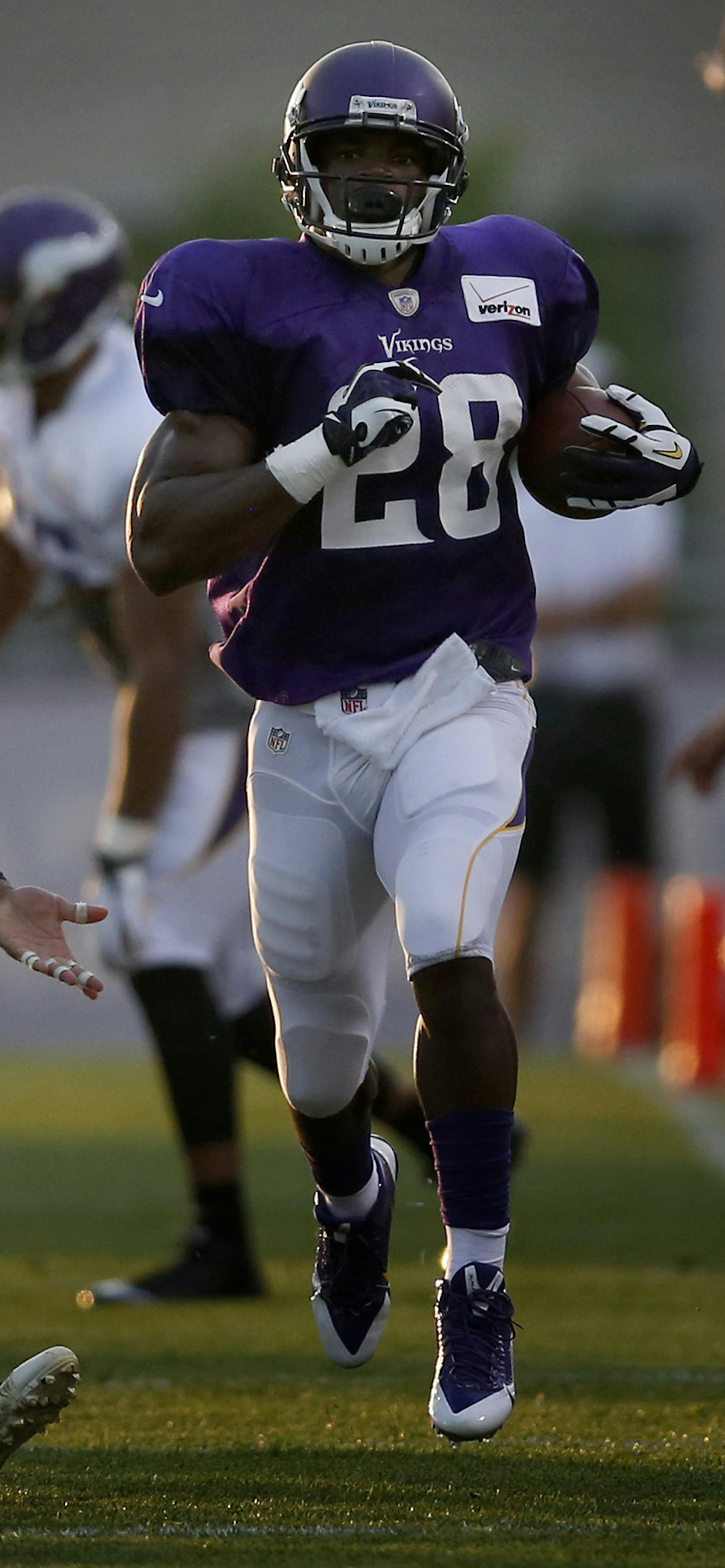 Minnesota Vikings running back Adrian Peterson (28) during evening practice on Saturday at Blakeslee Stadium. ] CARLOS GONZALEZ cgonzalez@startribune.com - August 2, 2014 , Mankato, Minn., Minnesota State University, Mankato, Minnesota Vikings Training Camp, NFL,