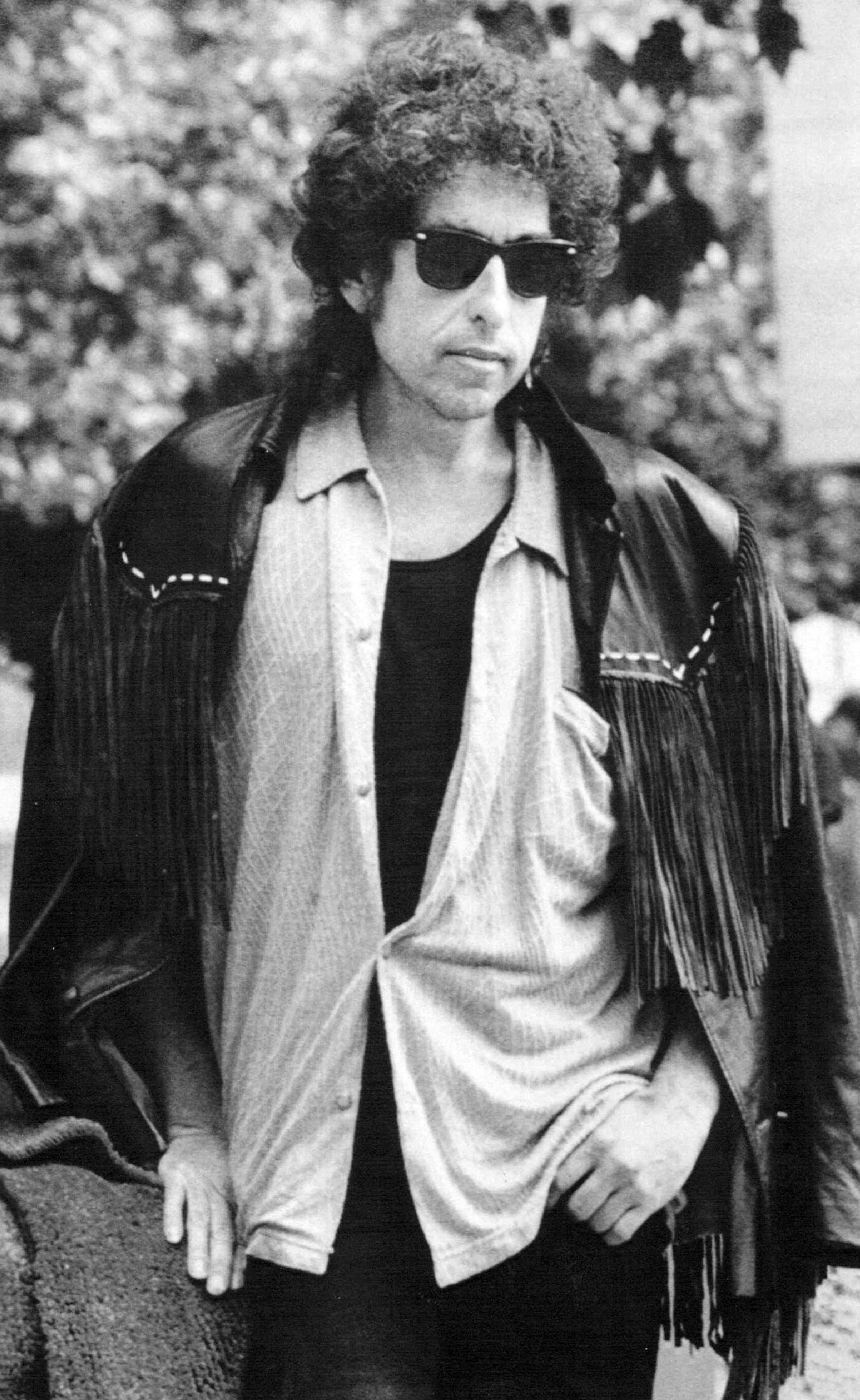 August 17,1987 Singer, Bob Dylan,pictured during a London press conference, Sunday, for the movie "Hearts of Fire." The film that has tempted the superstar back infront of the cameras, on which he will begin work this month, for release in the summer of 1987.