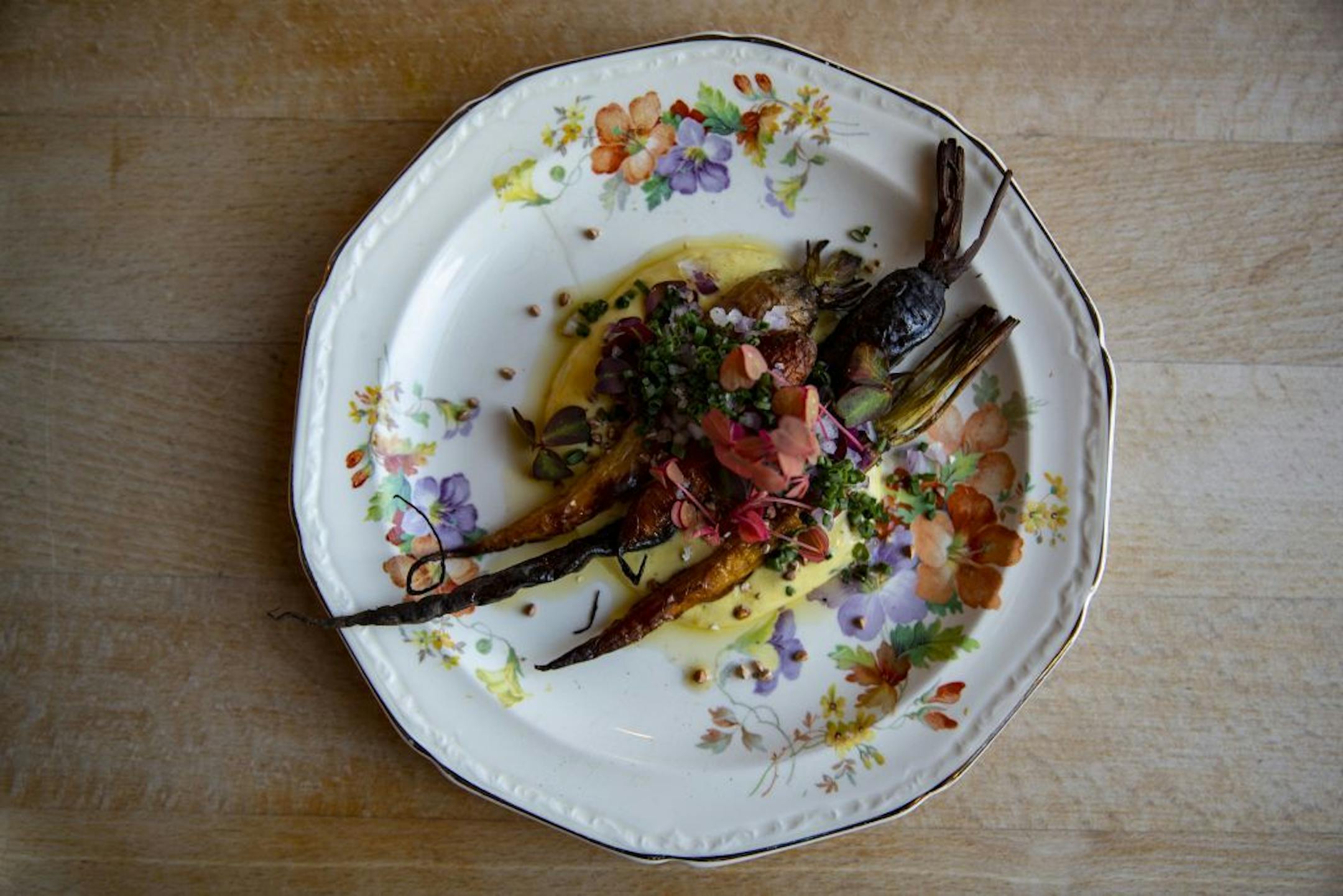 Roasted carrots with béarnaise is a signature starter at New Scenic Café.
