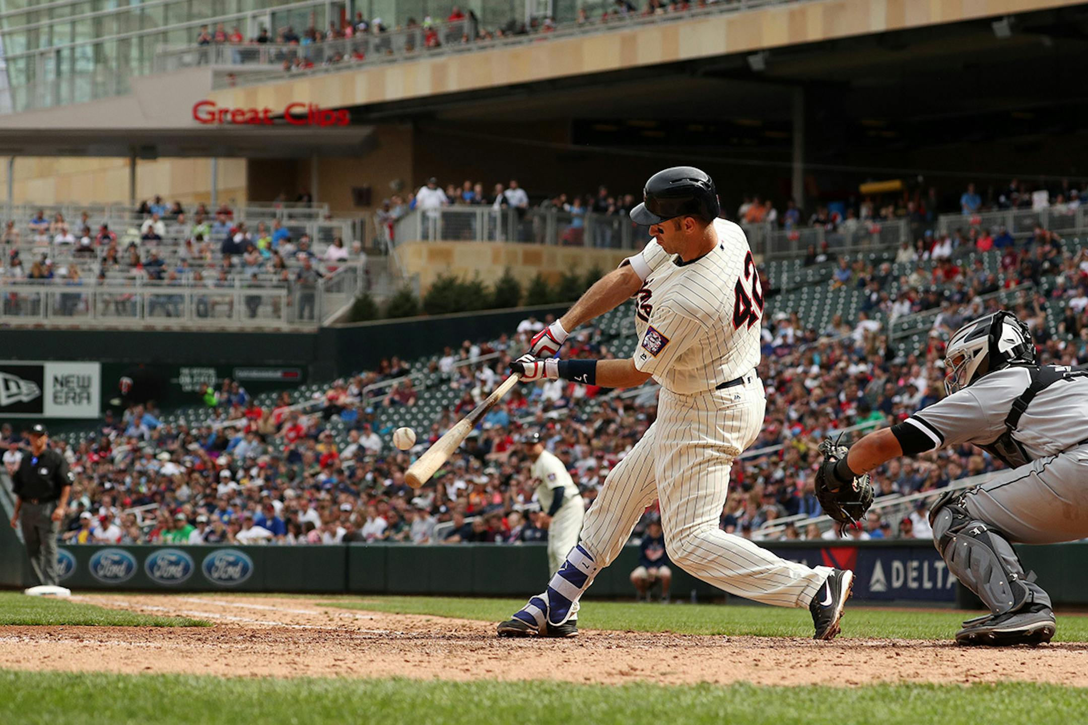 The Star Tribune's Dennis Anderson will spend part of a day with the Twins and Joe Mauer on Saturday when the columnist tosses out the first pitch.
