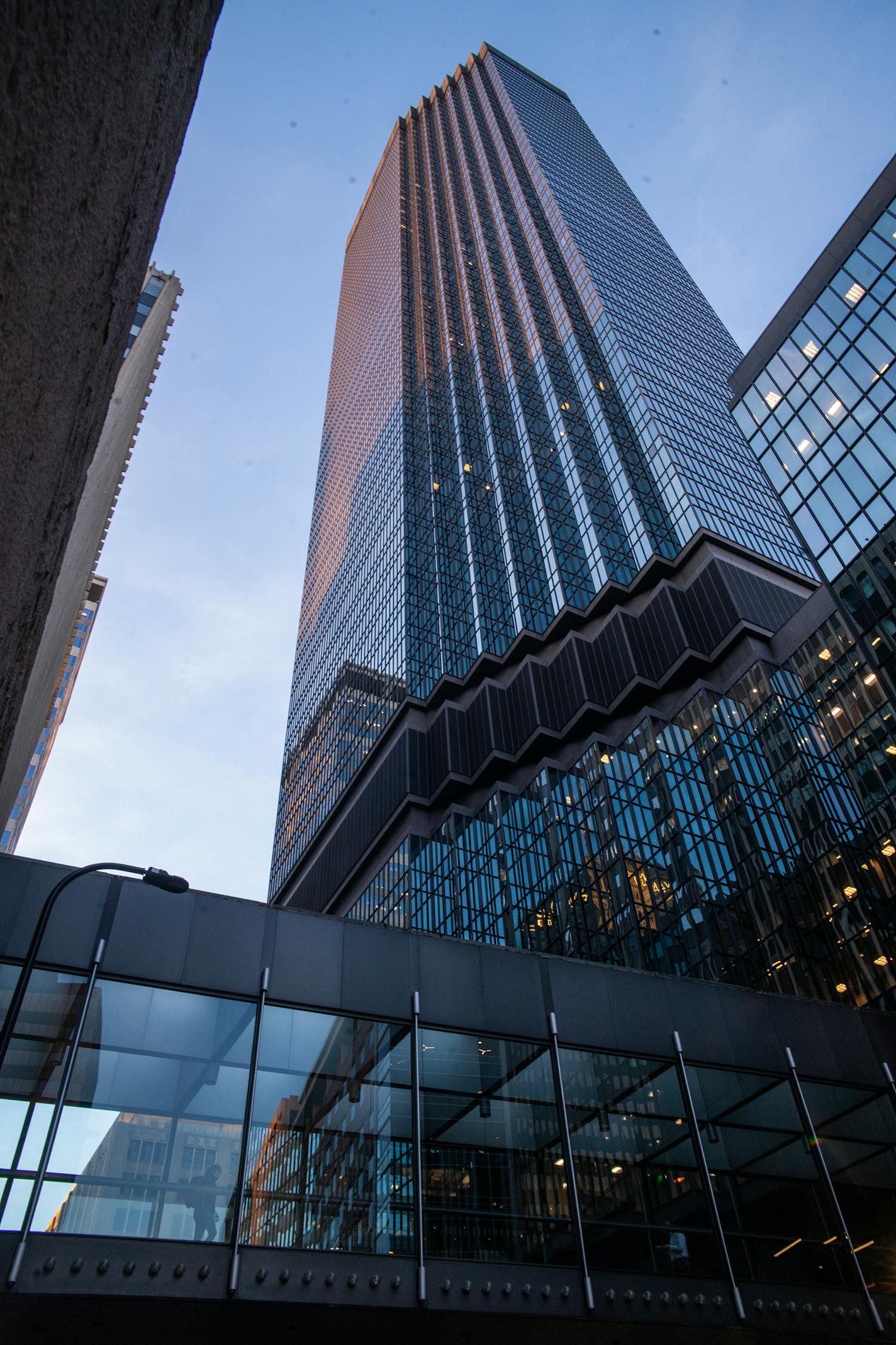 The IDS Center is one of many office buildings across the metro that's having financial trouble. in Minneapolis, Minn., on Wednesday, Nov. 15, 2023. Time - and money - is running out for the owners of many Twin Cities office buildings - including the IDS Center - as they scramble to fill cubicles, pay their bills and decide what's next for their holdings.] RICHARD TSONG-TAATARII • richard.tsong-taatarii @startribune.com