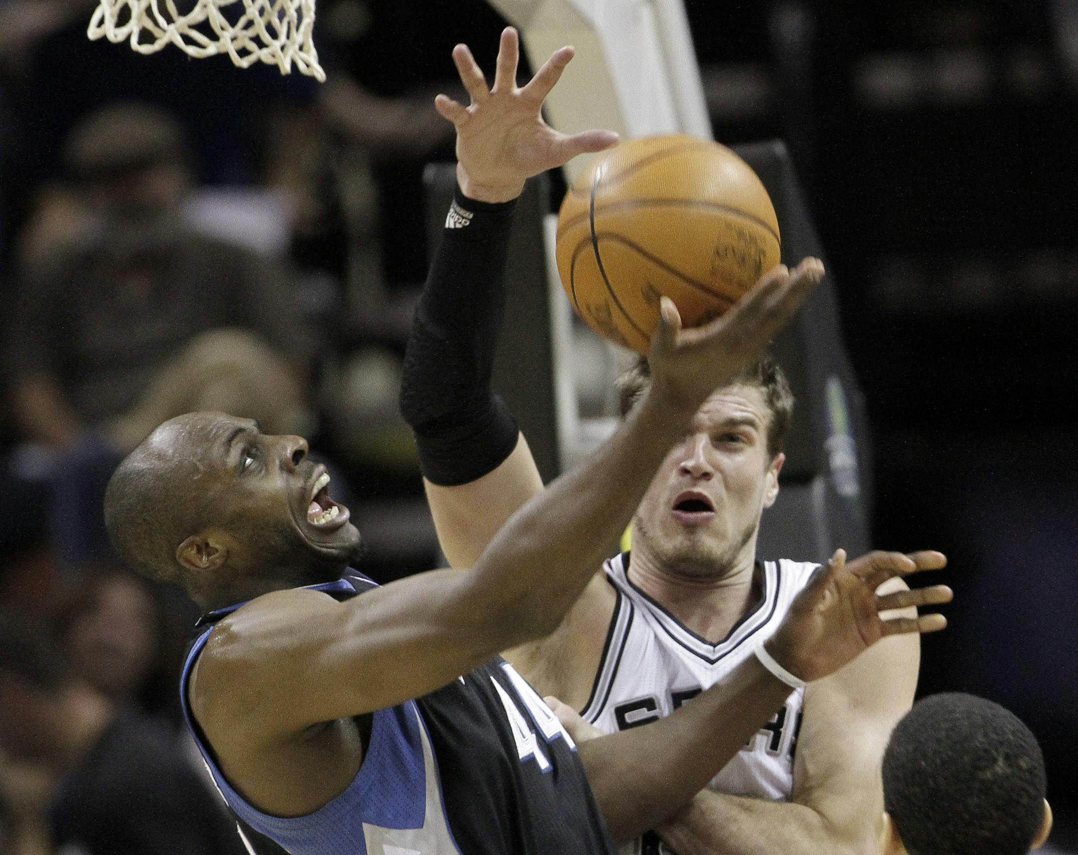 Free-agent forward Anthony Tolliver, left, still hopes to return to the team for whom he played the past two seasons.