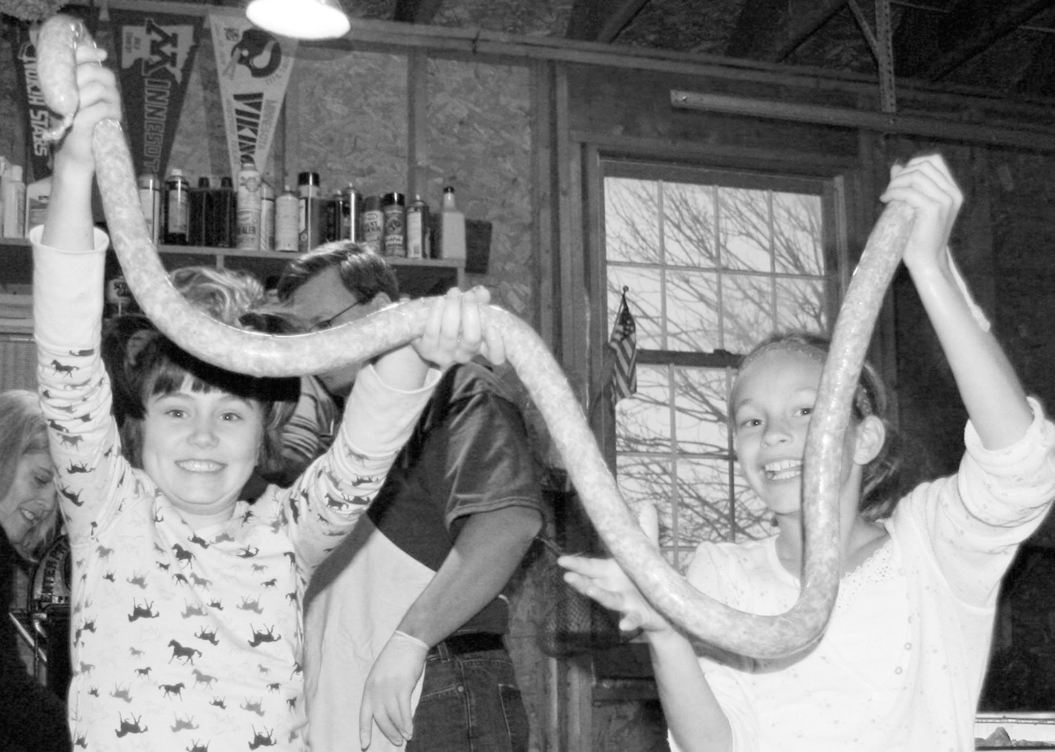 Credit: Mary Jo Hoffman, Special to the Star Tribune Sausage-making is a famly affair; for Christmas story on sausage-making by Steve Hoffman.
