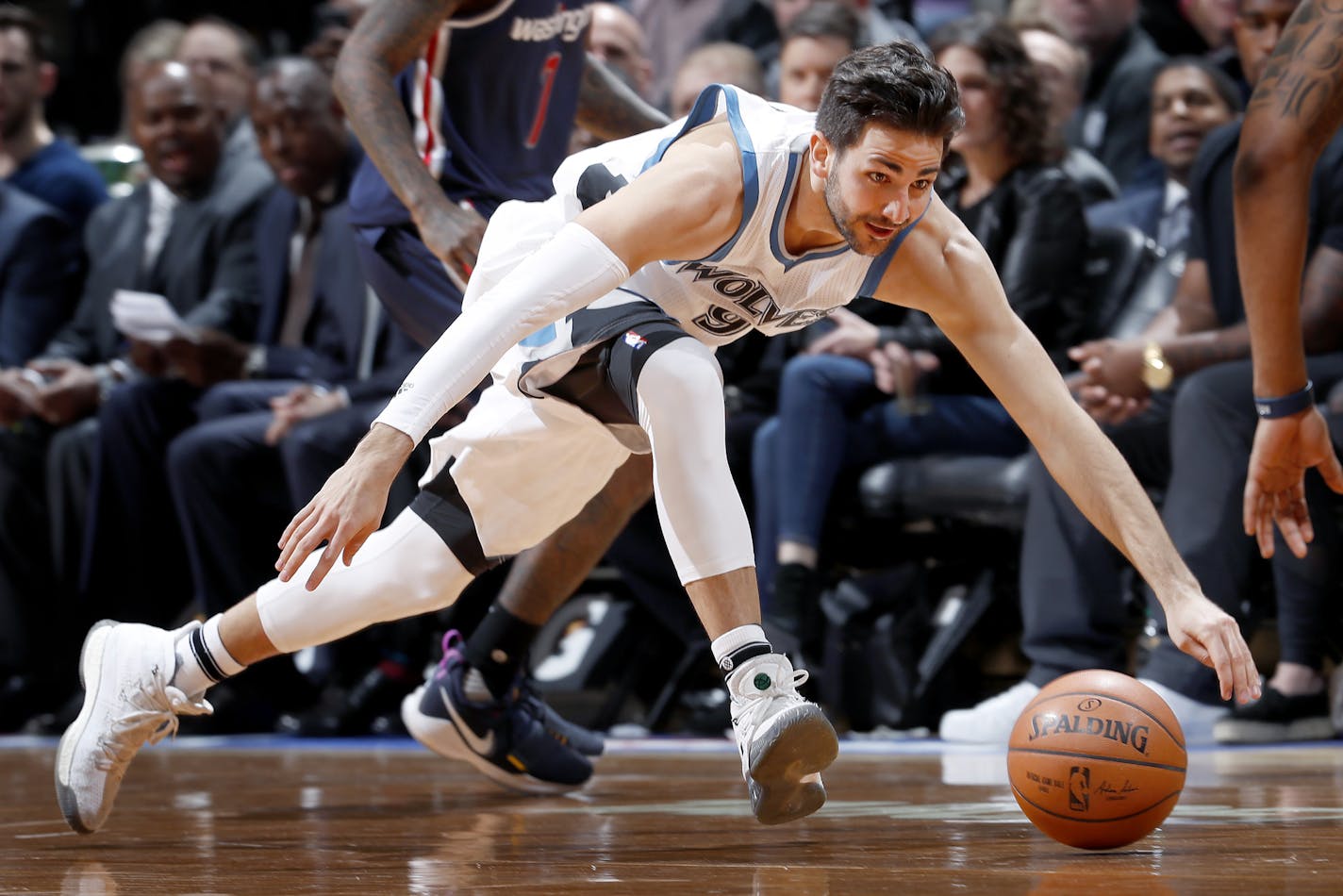 Ricky Rubio (9) chased a loose ball in the second quarter. ] CARLOS GONZALEZ &#xef; cgonzalez@startribune.com - March 13, 2017, Minneapolis, MN, Target Center, NBA Basketball, Minnesota Timberwolves vs. Washington Wizards ORG XMIT: MIN1703132021420244