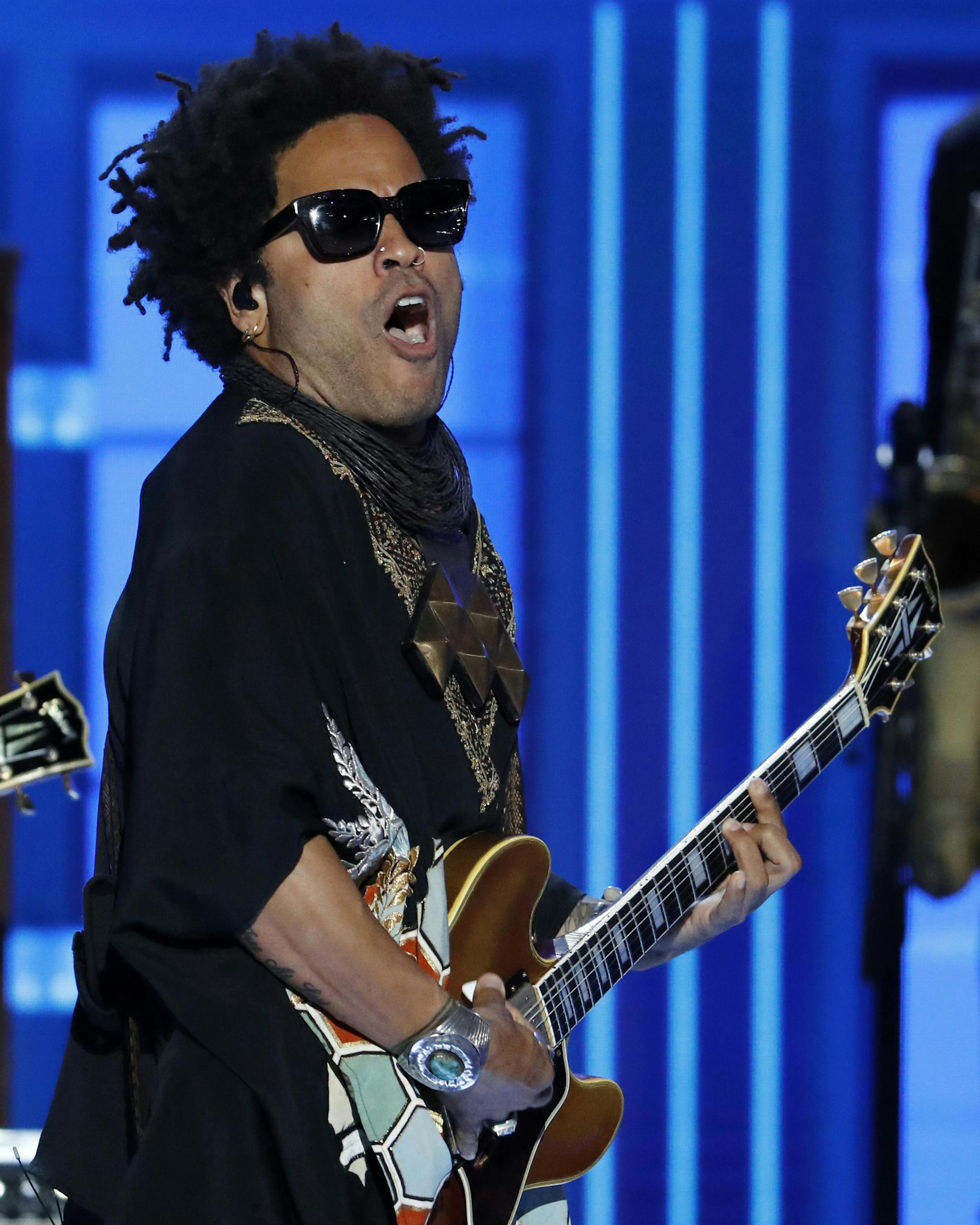Lenny Kravitz performs during the third day of the Democratic National Convention in Philadelphia , Wednesday, July 27, 2016. (AP Photo/J. Scott Applewhite)