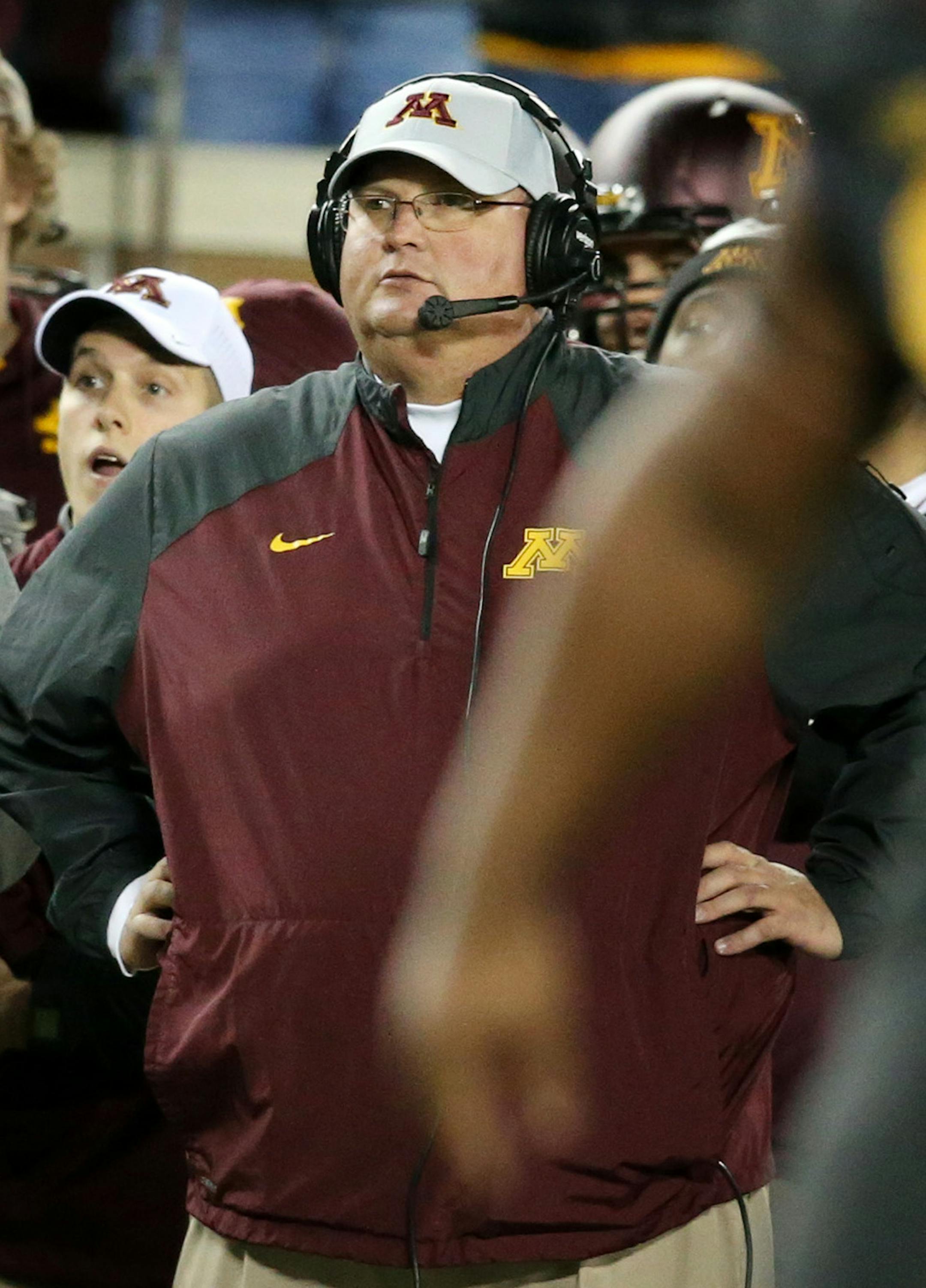 Minnesota Golden Gophers interim coach Tracy Claeys watched his team in the third quarter at TCF Bank Stadium Saturday October 31, 2015 in Minneapolis, MN. ] Minnesota hosted Michigan at TCF Bank Stadium . Jerry Holt/ Jerry.Holt@Startribune.com