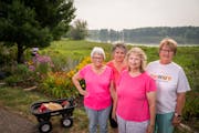 Woodbury garden a place where flowers and friendships bloom