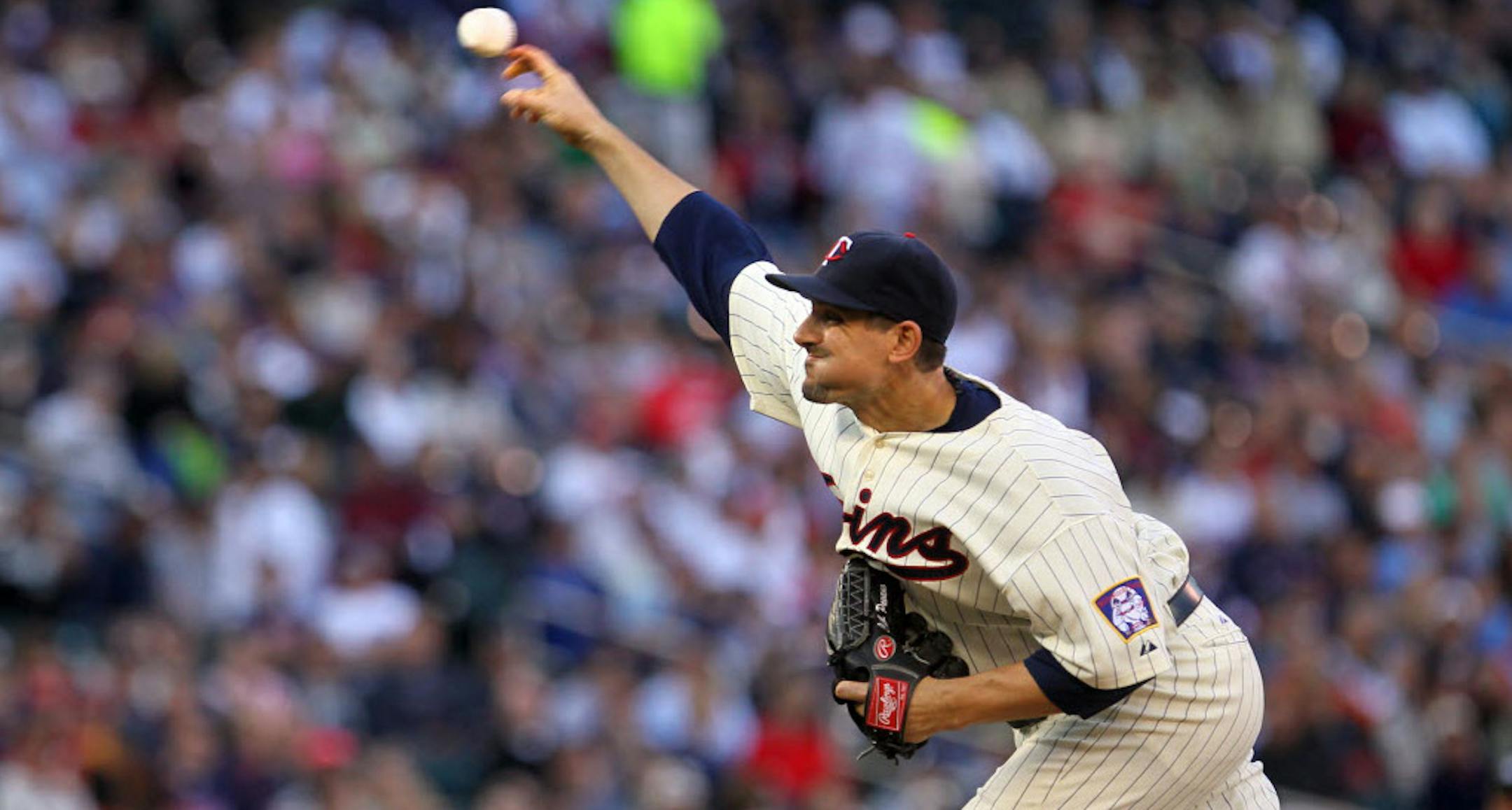 Twins pitcher Carl Pavano