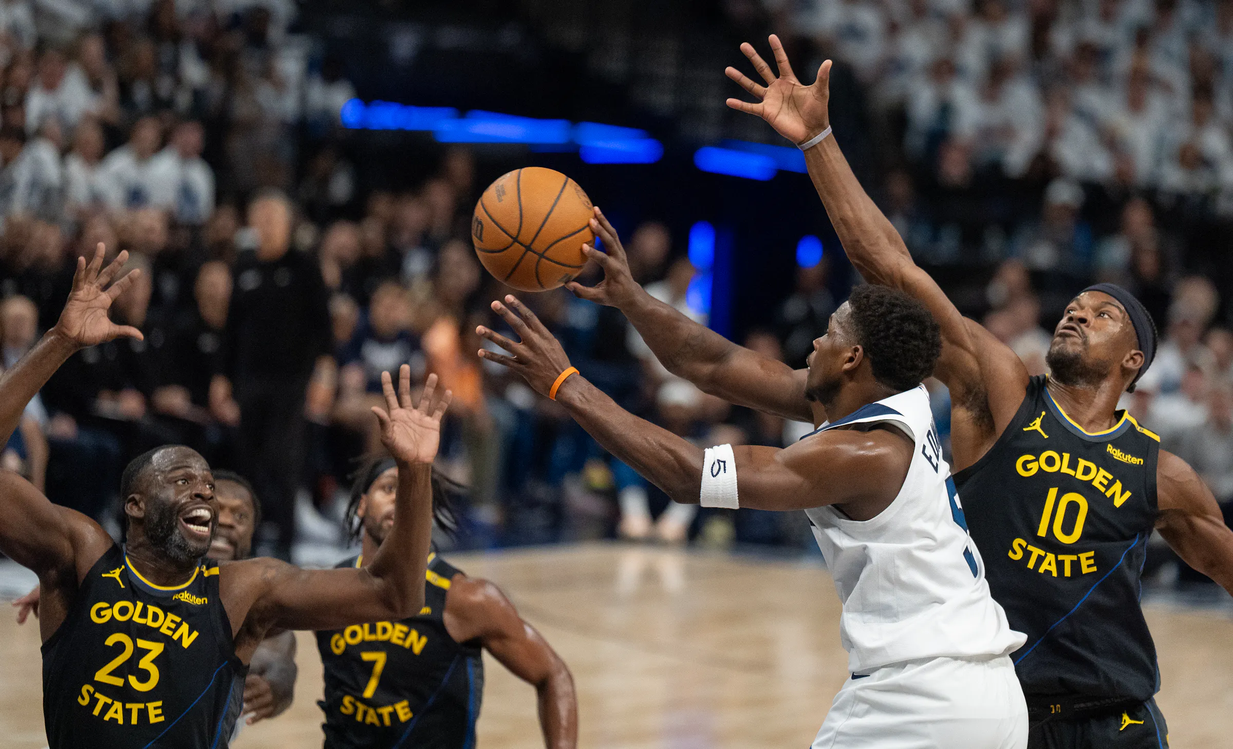 Timberwolves waste advantages, lose playoff opener to Warriors