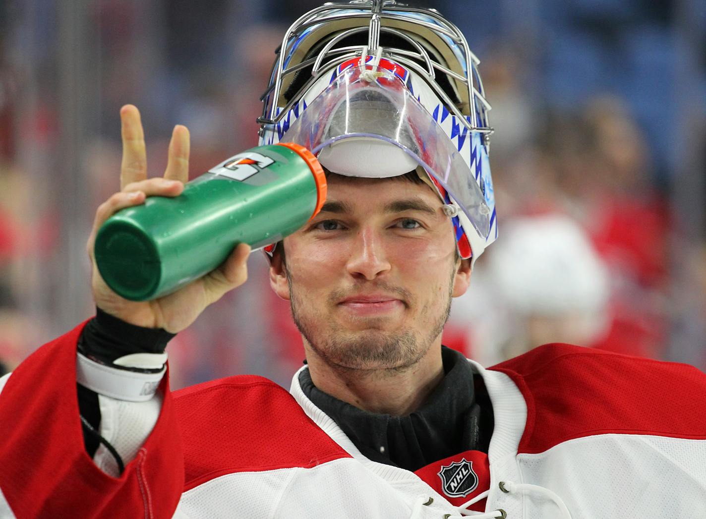 Montreal Canadiens goalie Charlie Lindgren