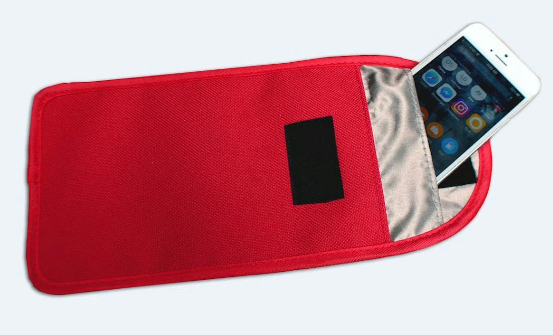 CellSlip is lined with a conductive fabric that blocks radio frequencies from reaching cellphones placed inside, thereby reducing drivers' temptations to check their phones while driving.
