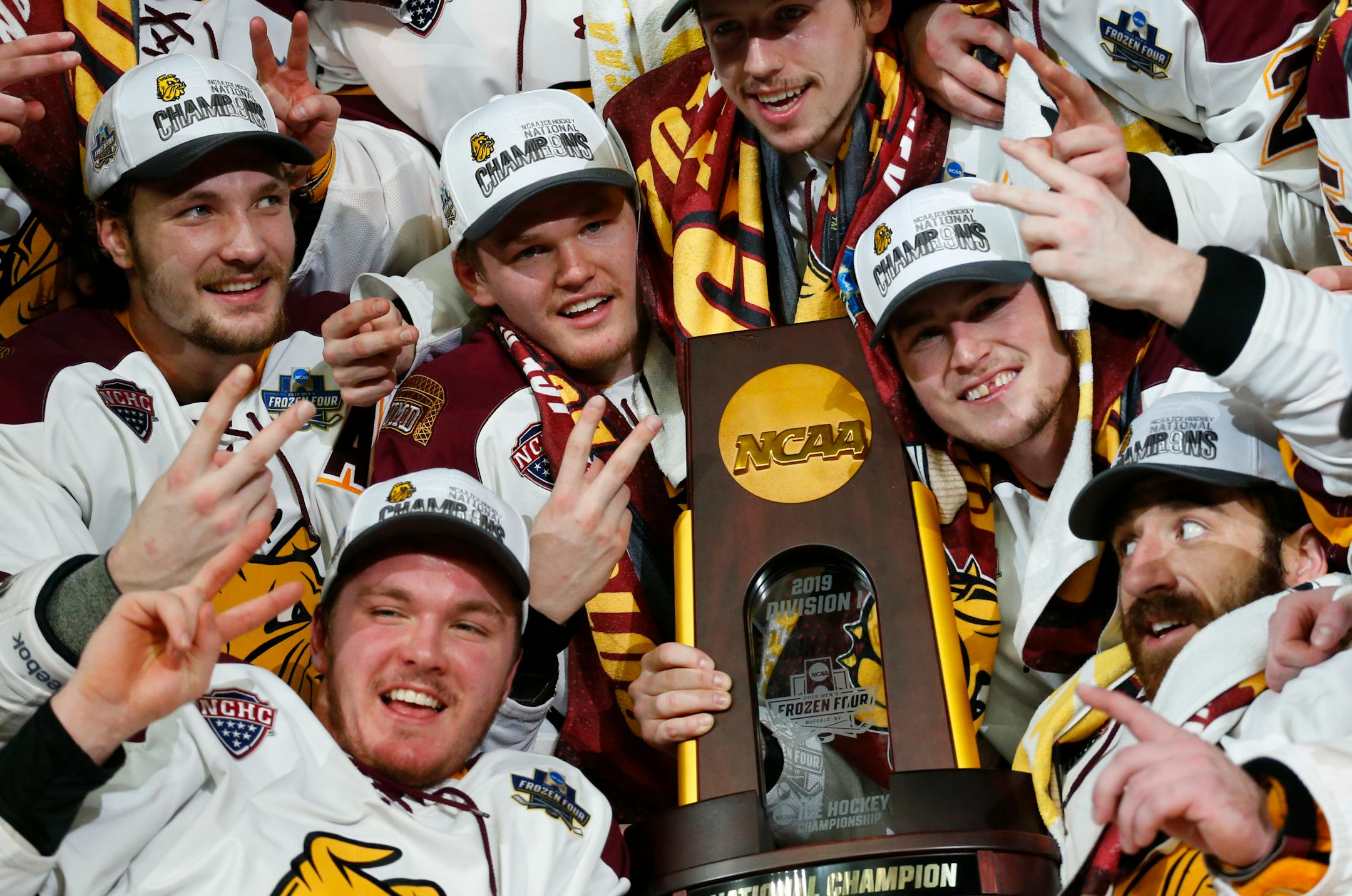 Minnesota-Duluth players celebrated a 3-0 victory over Massachusetts in the NCAA Frozen Four men's college hockey championship game Saturday in Buffalo, N.Y.