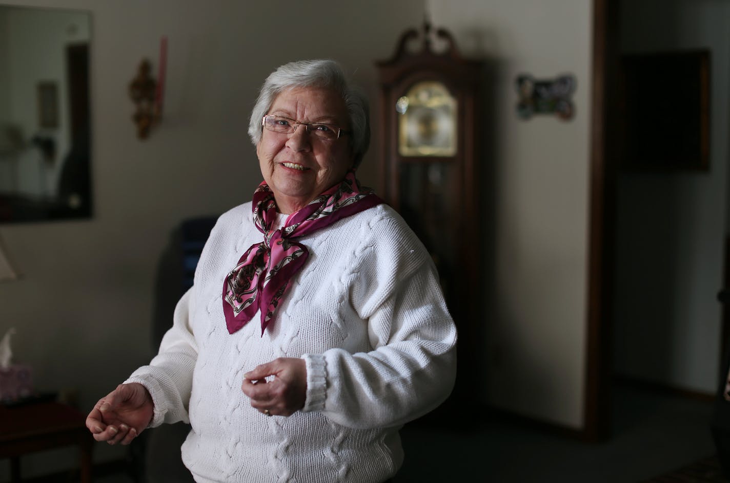 Portrait of Colleen Loye at her home Monday January 11, 2016 in Isanti, MN. ] Patient Colleen Loye, 77, was able to avoid an invasive cardiac test thanks to the new technology. She has suffered two heart attacks and also has breathing problems from a lifetime of smoking and working amid chemicals as she restored old cars (Model Ts, etc., back in the day) Jerry Holt/Jerry.Holt@Startribune.com