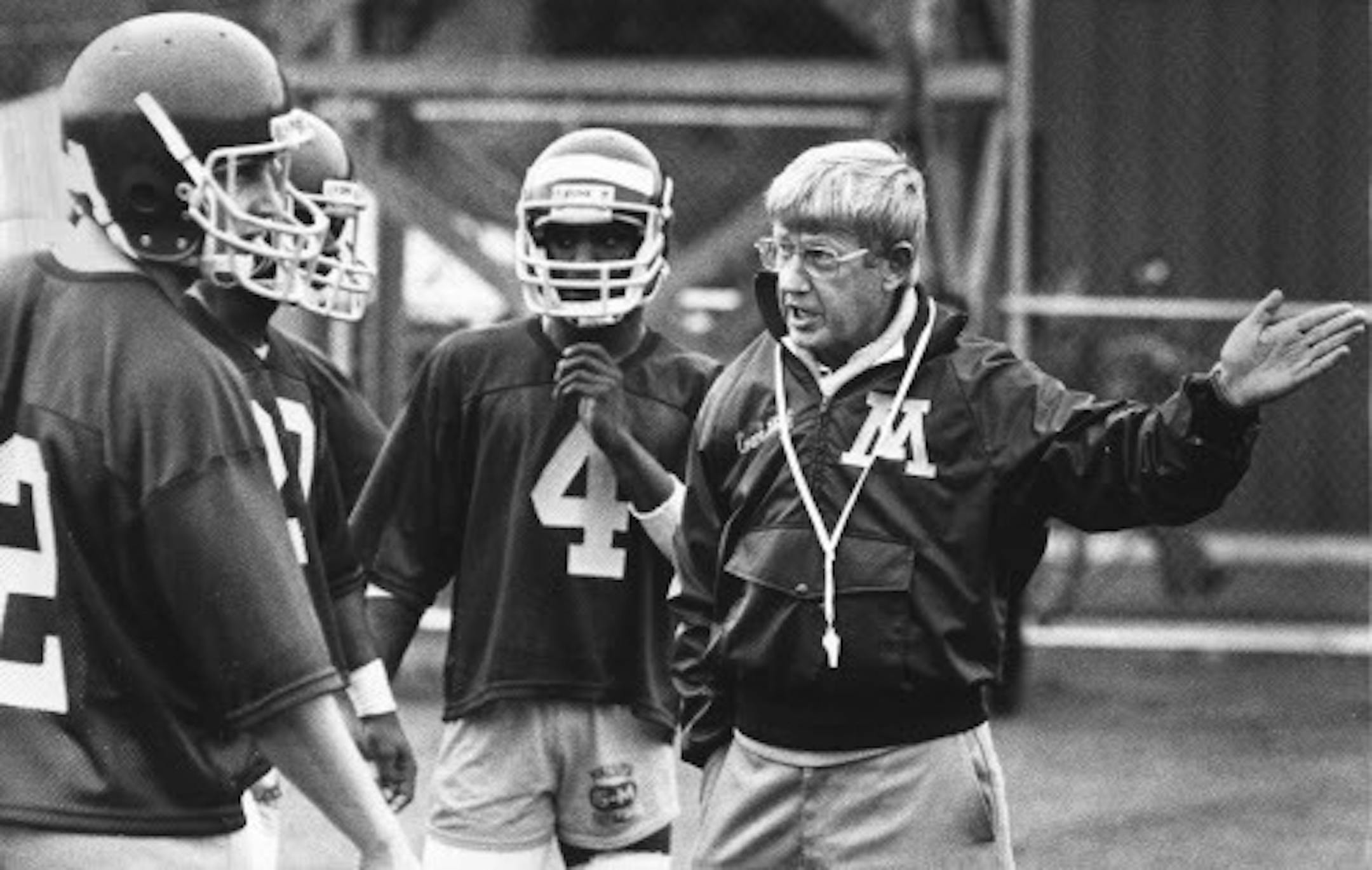 Minnesota Gopher's football coach Lou Holtz 08/24/85