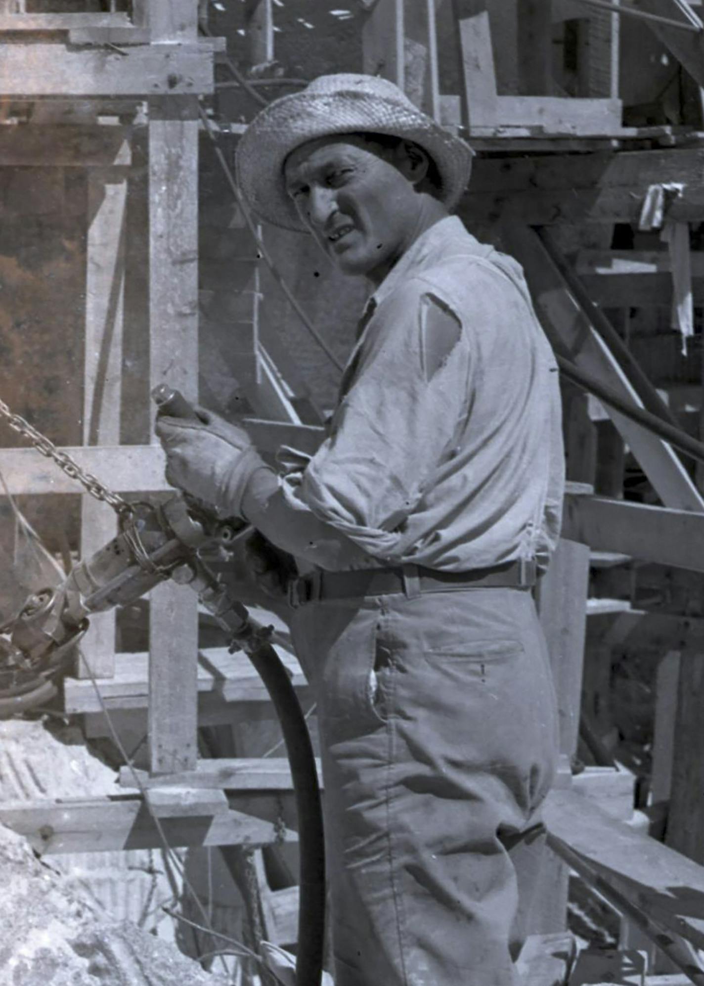 In an undated handout photo, Luigi Del Bianco, the chief carver of the Mount Rushmore monument. In May, the National Park Service recognized the contribution of Del Bianco to Mount Rushmore. (Handout via The New York Times) -- NO SALES; FOR EDITORIAL USE ONLY WITH &#x2020;RUSHMORE ARTIST RECOGNITION BY SAM ROBERTS FOR JUNE 29, 2016. ALL OTHER USE PROHIBITED. --